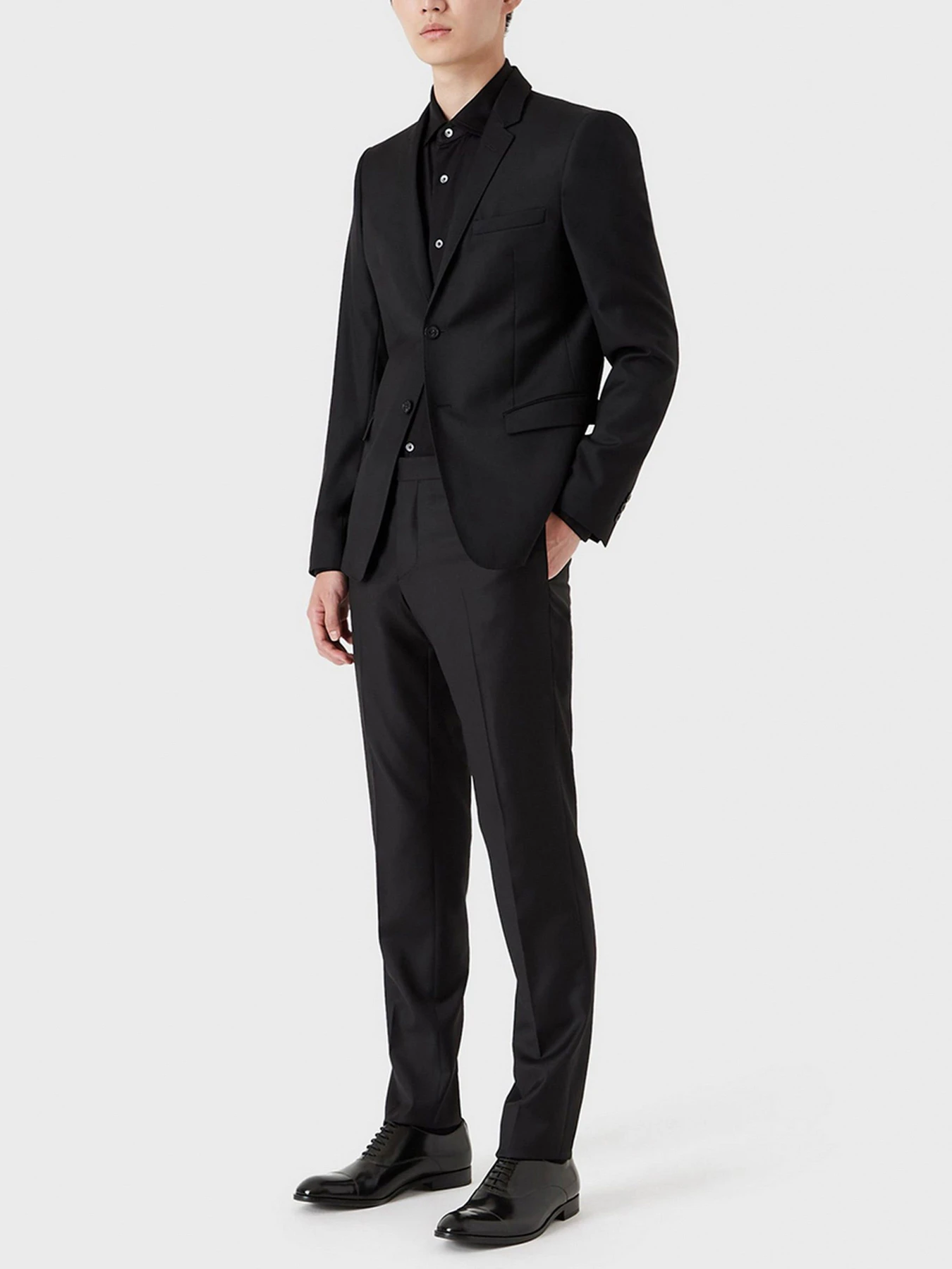 Рубашки Emporio Armani модель 8N1CG1-1JUVZ-0999 Рубашки Emporio Armani модель 8N1CG1-1JUVZ-0999 Фото