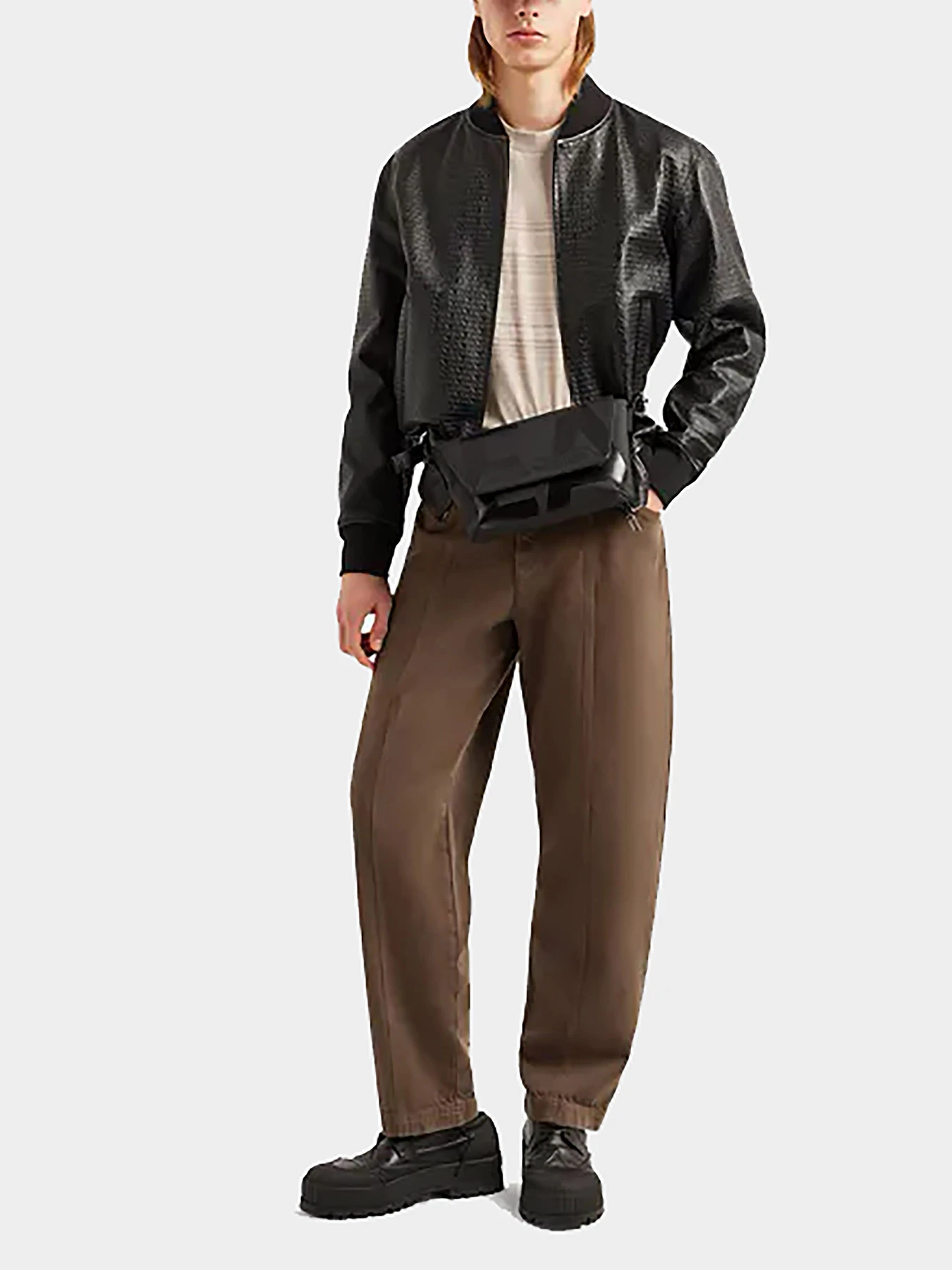 Куртки и дубленки Emporio Armani модель E31R7C-F1P77-999 Куртки и дубленки Emporio Armani модель E31R7C-F1P77-999 Фото