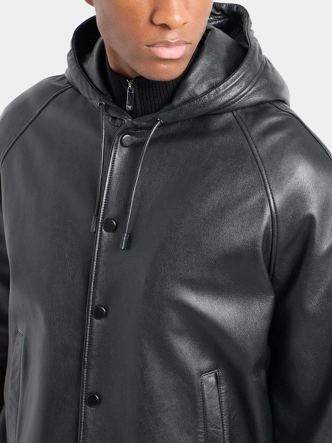 Куртки и дубленки Emporio Armani модель E31R82-F1P82-999 Куртки и дубленки Emporio Armani модель E31R82-F1P82-999 Фото