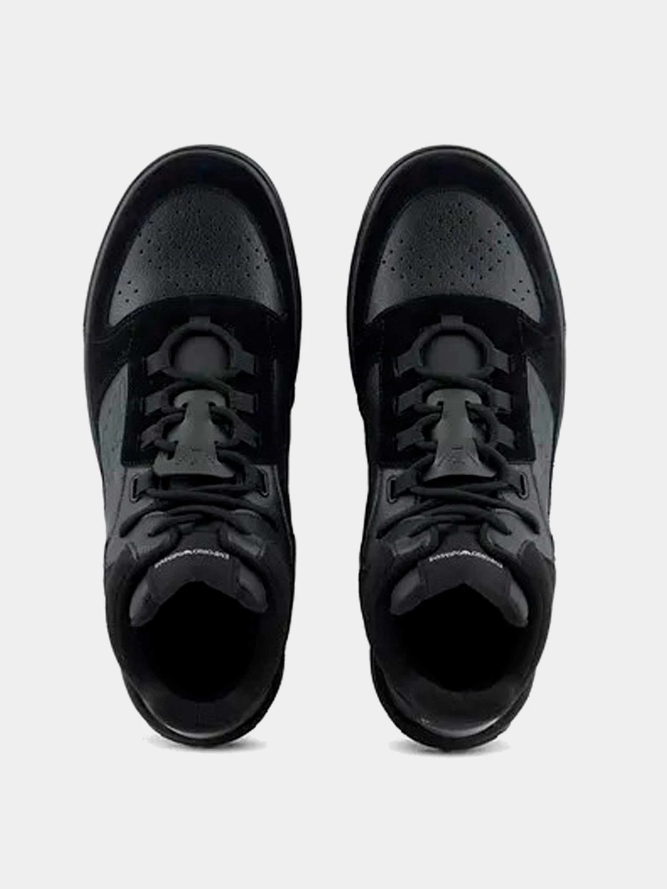 Кроссовки Emporio Armani модель X4Z129-XR071-00002 Кроссовки Emporio Armani модель X4Z129-XR071-00002 Фото