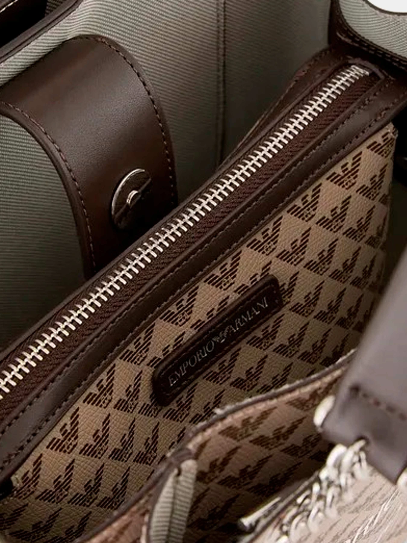 Сумки Emporio Armani модель Y3D159-YWS0E-80757 Фото
