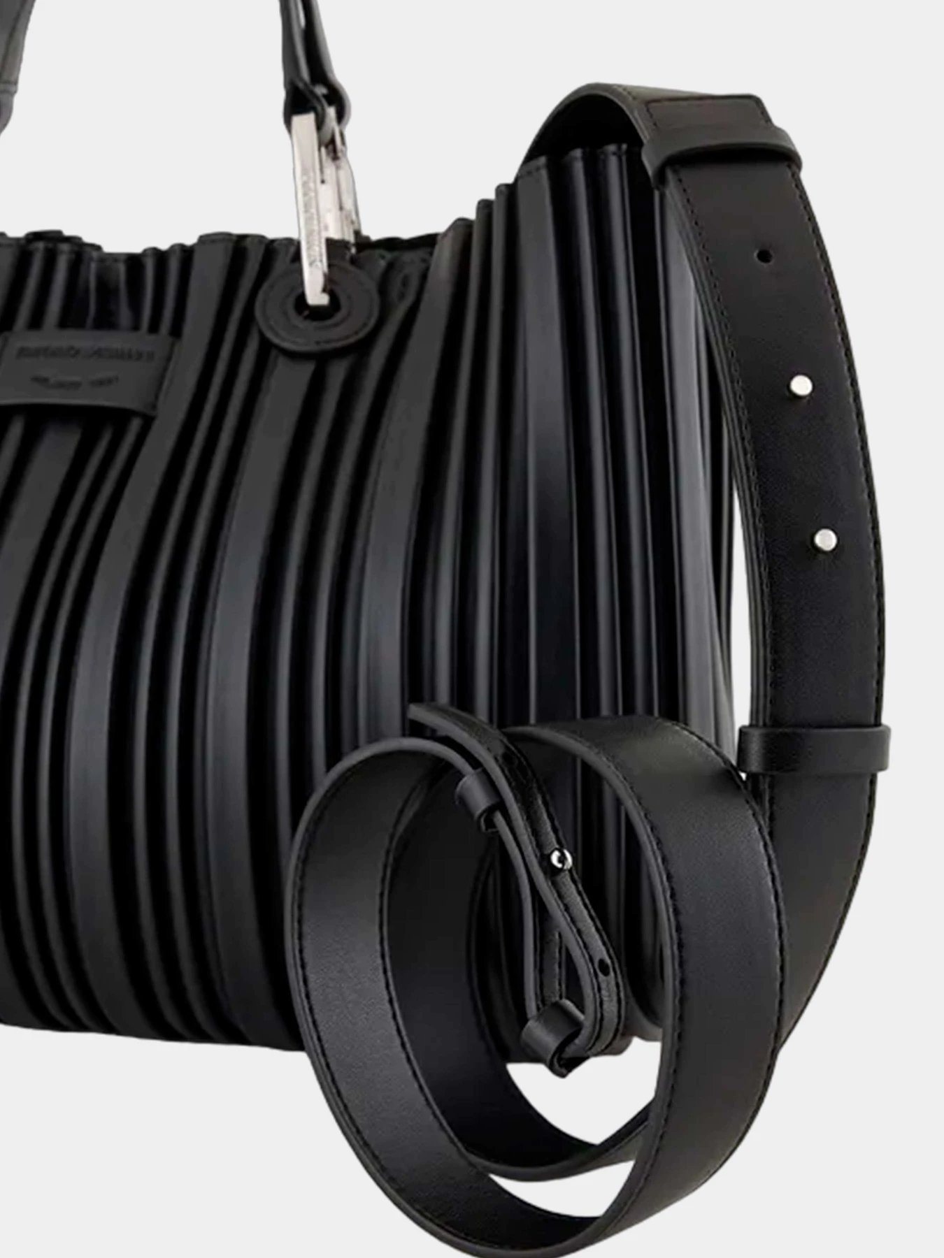 Сумки Emporio Armani модель Y3D166-YWQ4E-80001 Фото