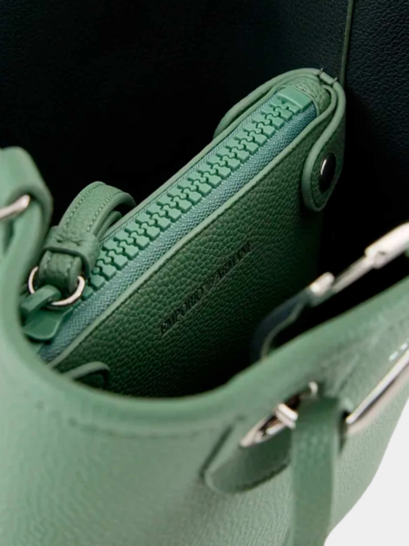 Сумки Emporio Armani модель Y3D255-YFO5E-80701 Фото