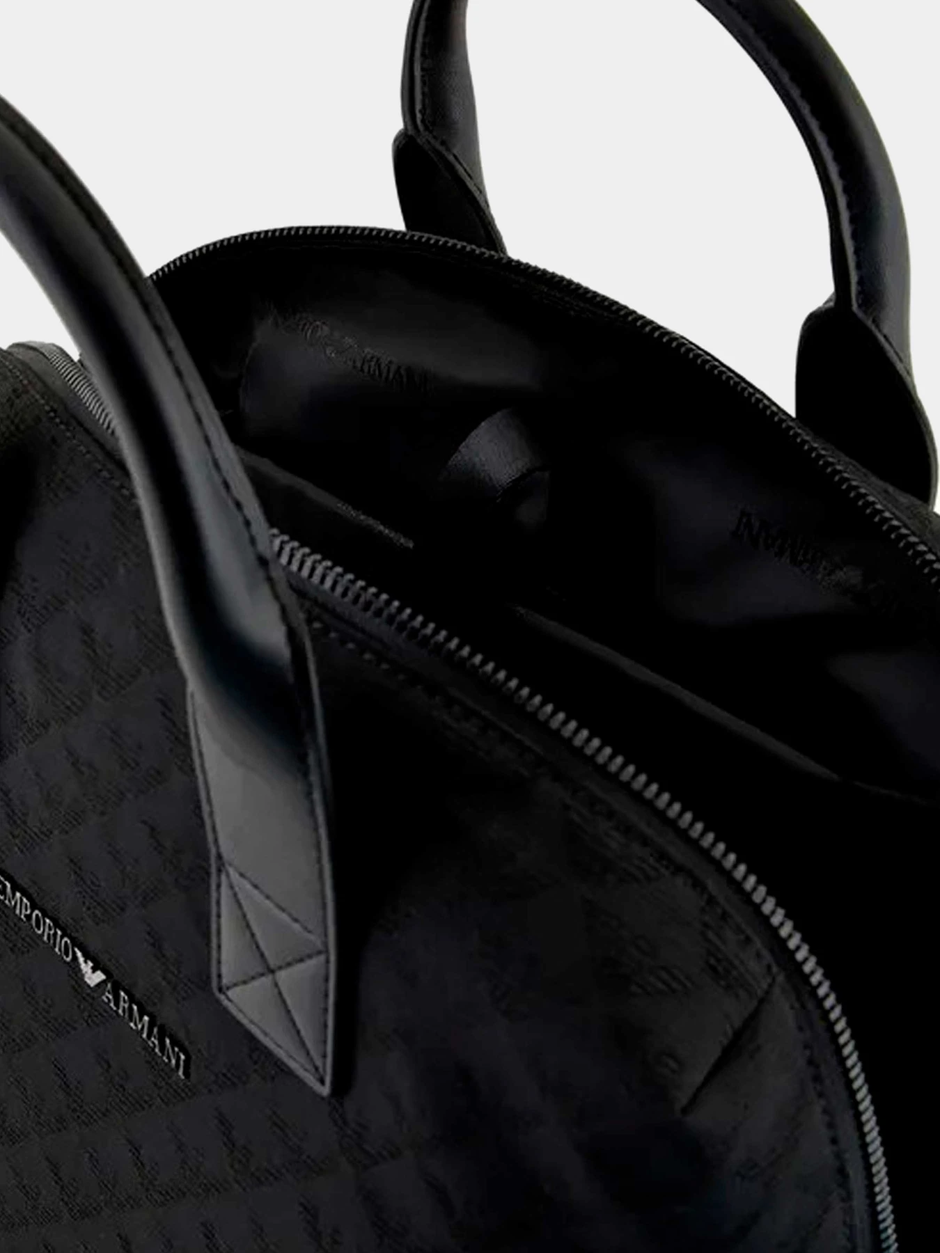 Рюкзаки Emporio Armani модель Y4O438-Y022V-81336 Рюкзаки Emporio Armani модель Y4O438-Y022V-81336 Фото