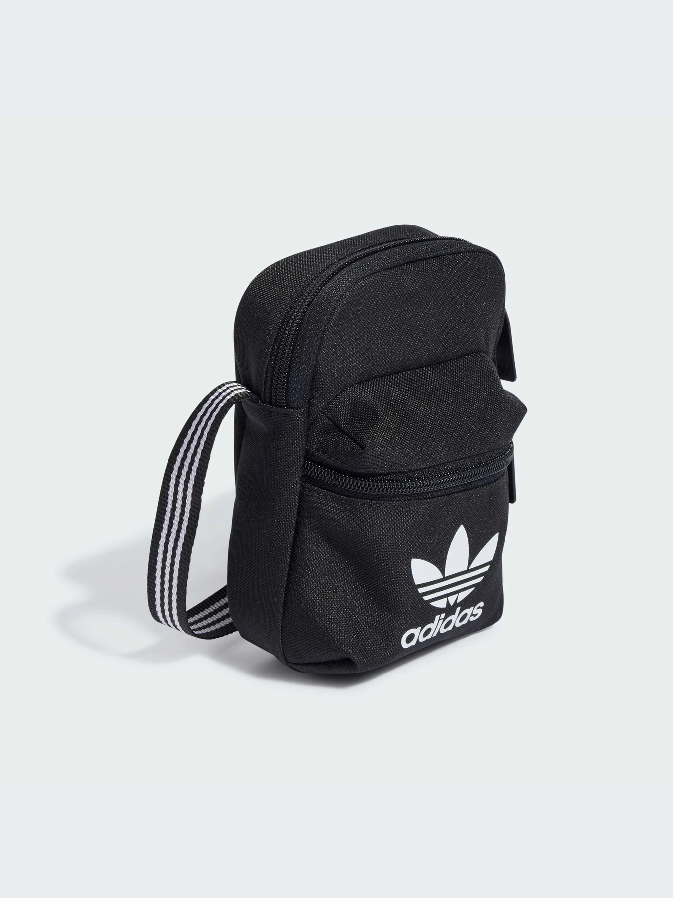 Сумки Adidas Adicolor модель IJ0765-KZ Сумки Adidas Adicolor модель IJ0765-KZ Фото