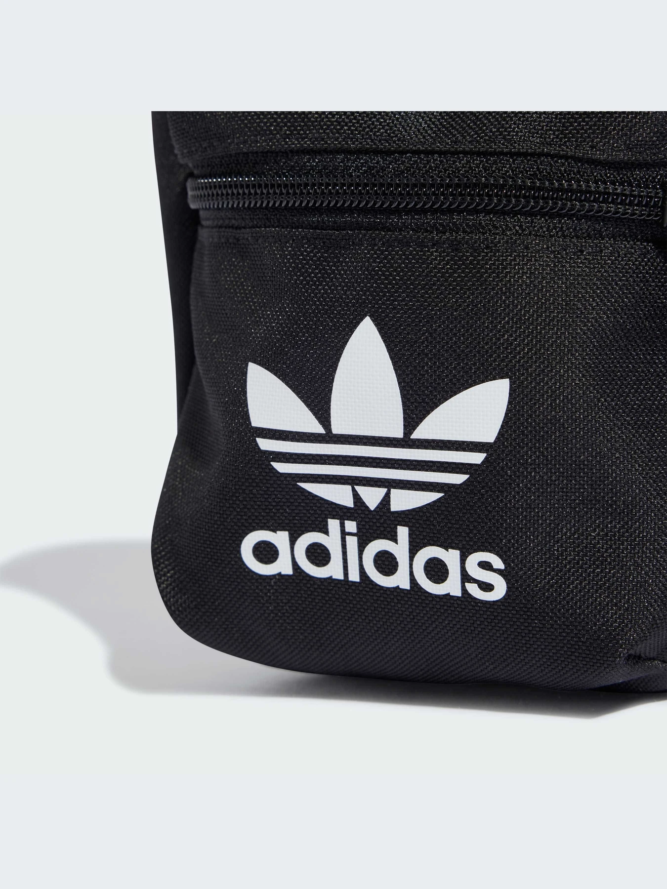 Сумки Adidas Adicolor модель IJ0765-KZ Сумки Adidas Adicolor модель IJ0765-KZ Фото
