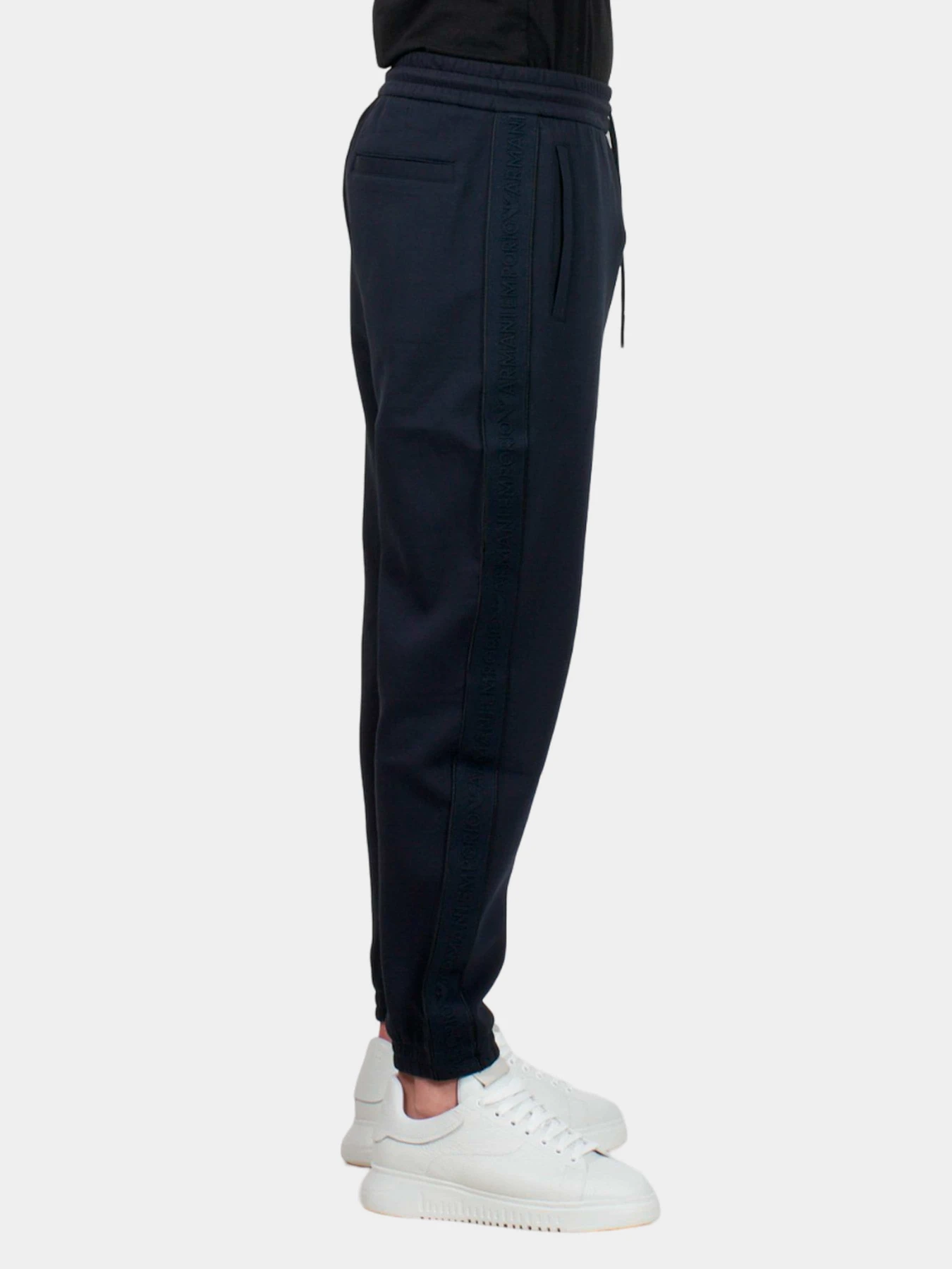 Брюки Emporio Armani модель 3D1P68-1JHSZ-0920 Брюки Emporio Armani модель 3D1P68-1JHSZ-0920 Фото