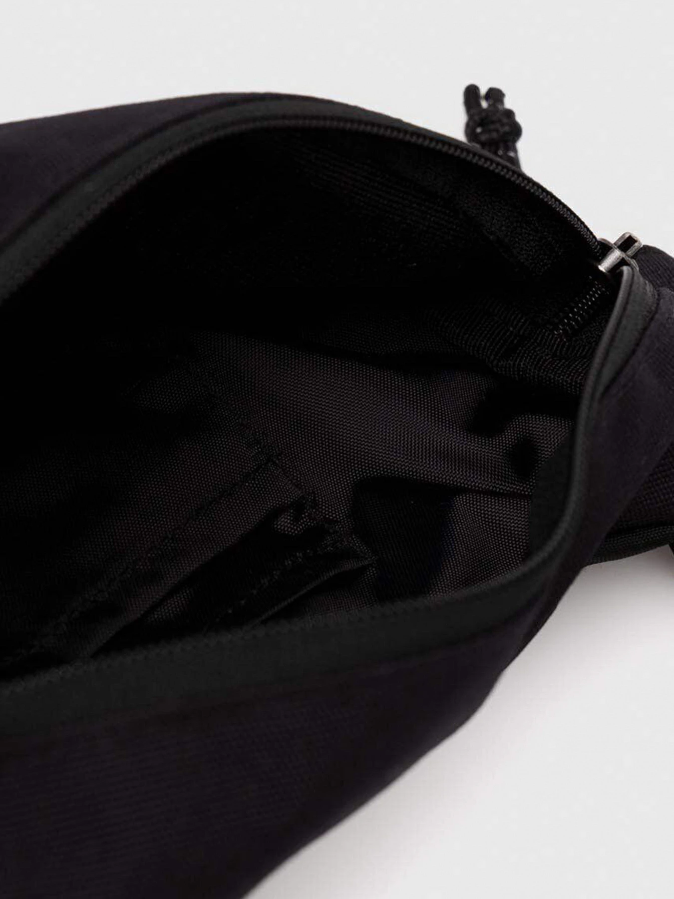 Сумки EastPak модель EK0A5BG60081 Сумки EastPak модель EK0A5BG60081 Фото