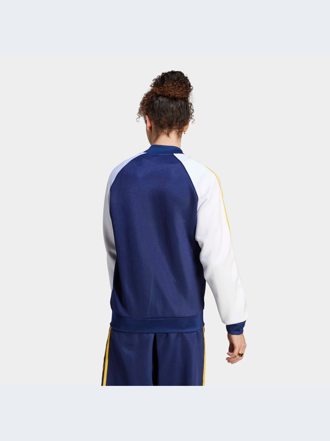 Худи и свитшоты Adidas модель IM4460-KZ Худи и свитшоты Adidas модель IM4460-KZ Фото