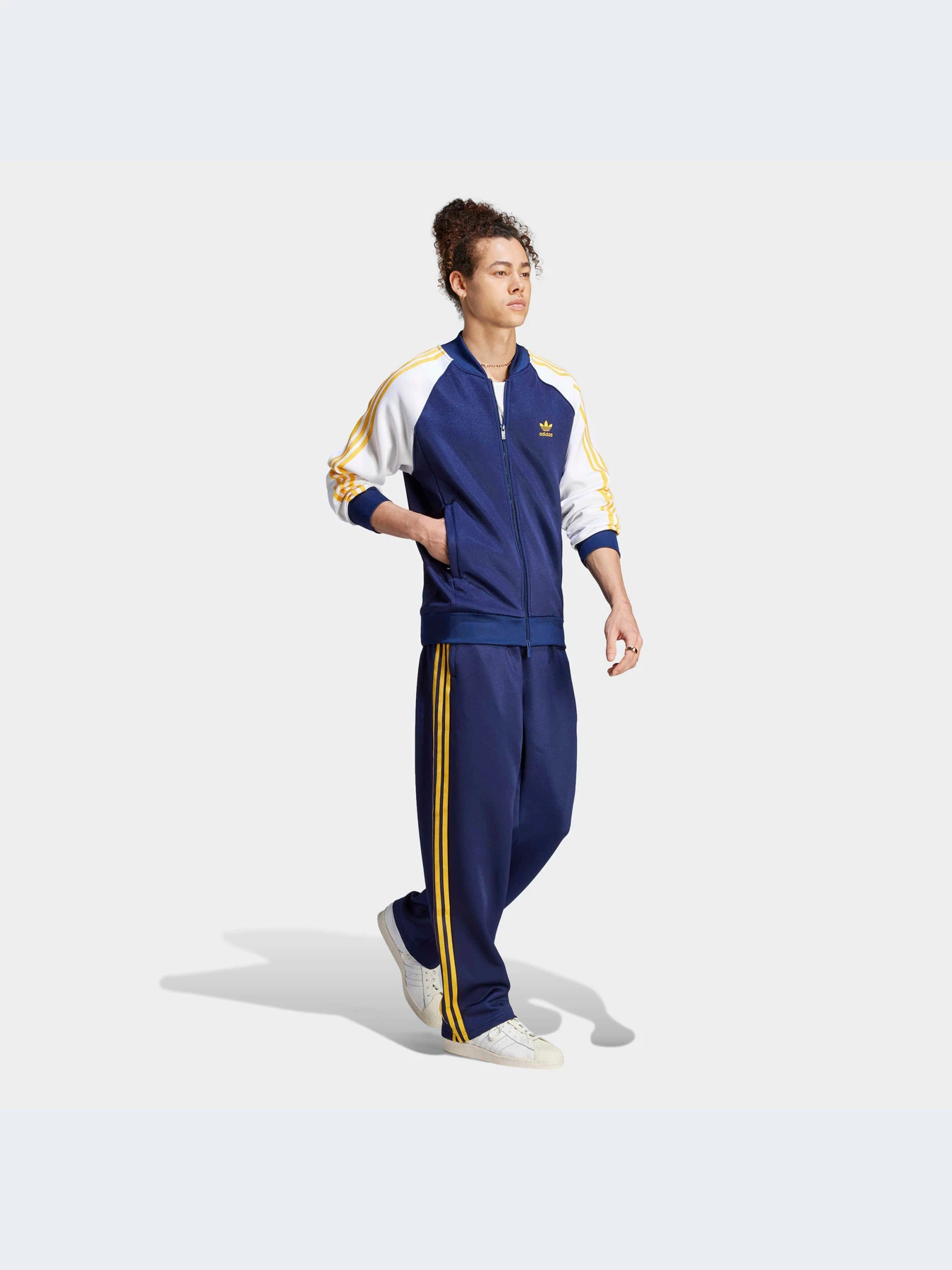 Худи и свитшоты Adidas модель IM4460-KZ Худи и свитшоты Adidas модель IM4460-KZ Фото