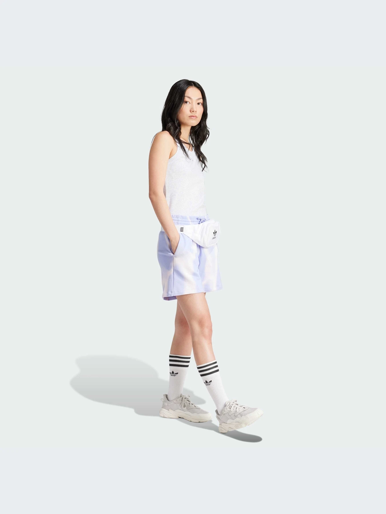 Шорты Adidas Graphics модель IS2491-KZ Шорты Adidas Graphics модель IS2491-KZ Фото