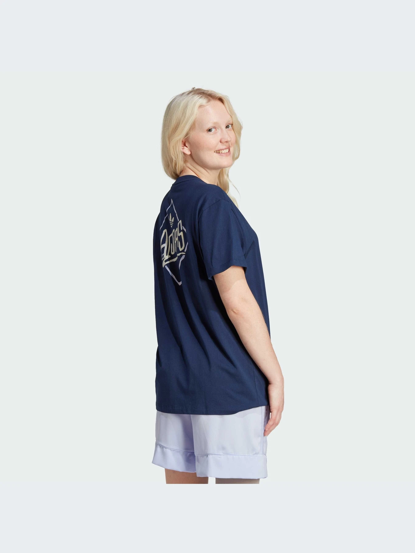 Футболки и поло Adidas Graphics модель IU2488-KZ Футболки и поло Adidas Graphics модель IU2488-KZ Фото