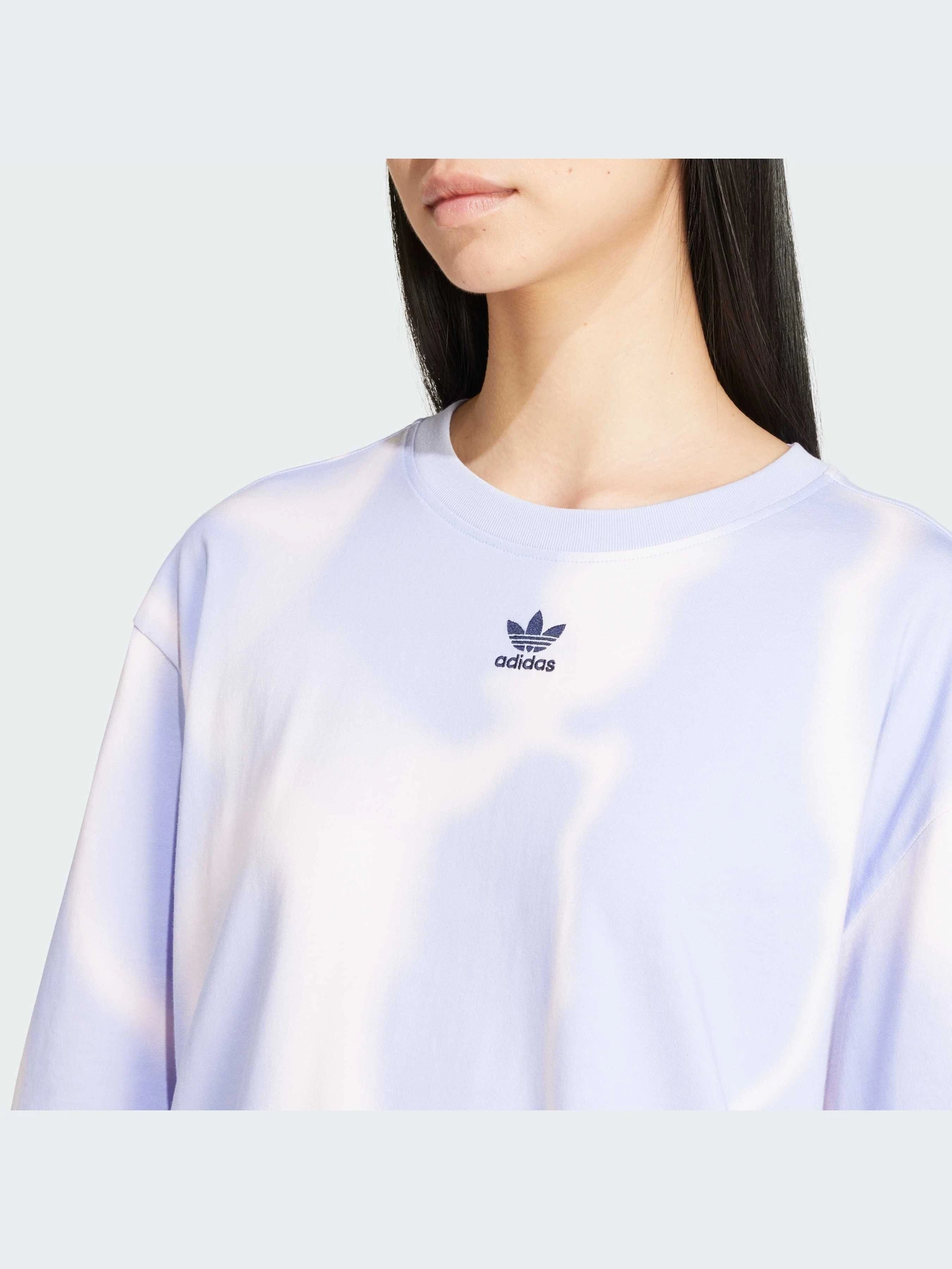Футболки и поло Adidas Graphics модель IS2488-KZ Футболки и поло Adidas Graphics модель IS2488-KZ Фото