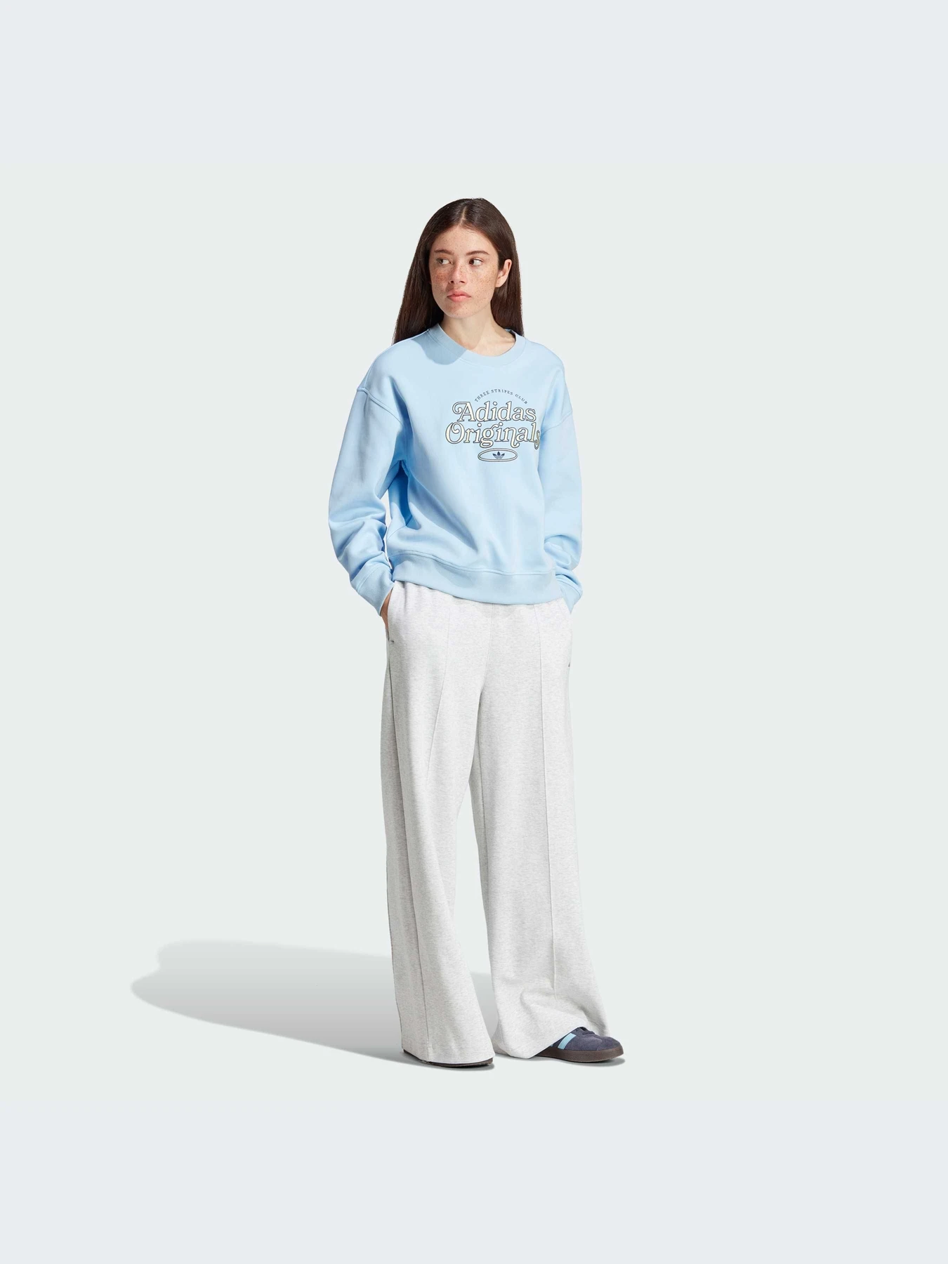 Худи и свитшоты Adidas модель IT9861-KZ Худи и свитшоты Adidas модель IT9861-KZ Фото