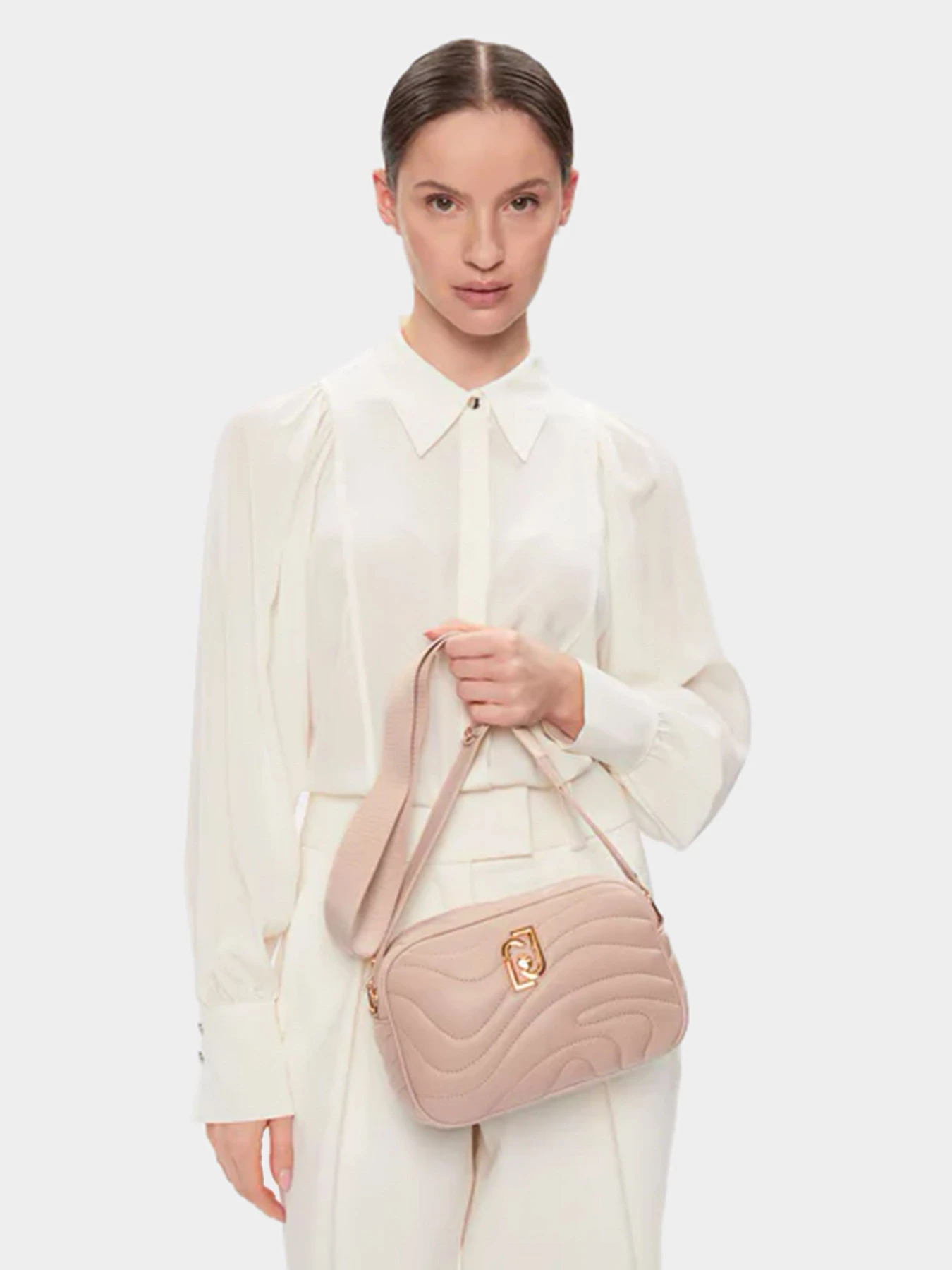 Сумки Liu Jo модель AA4183 E0036 41506 Сумки Liu Jo модель AA4183 E0036 41506 Фото