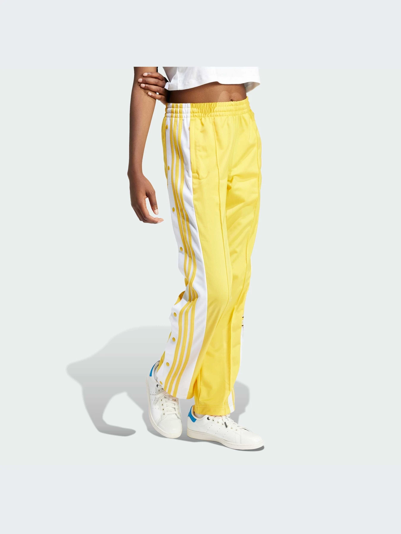 Брюки Adidas Adicolor модель IP0622-KZ Брюки Adidas Adicolor модель IP0622-KZ Фото