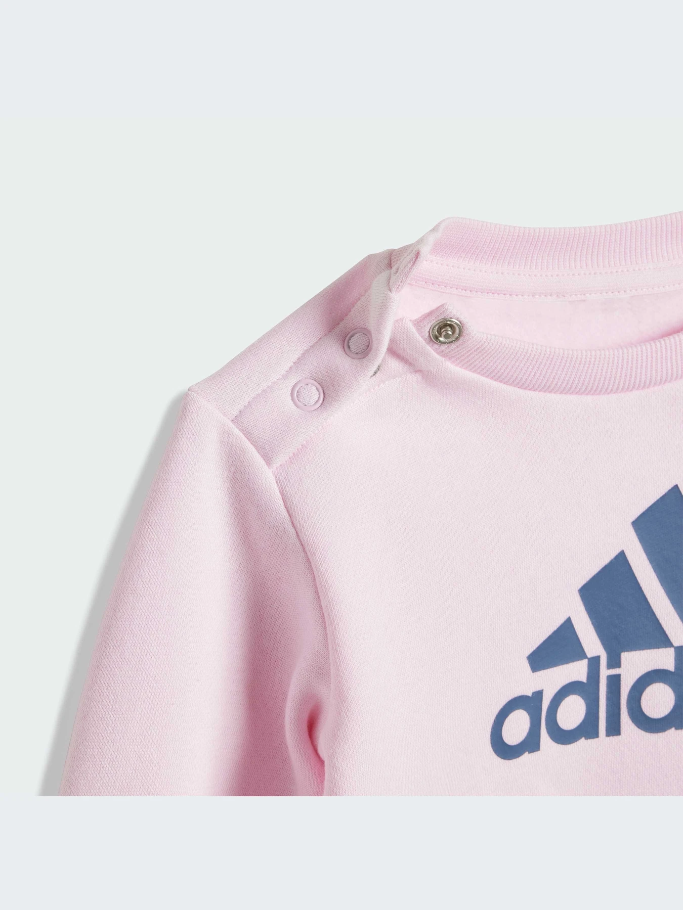 Костюмы Adidas модель IS2517-KZ Костюмы Adidas модель IS2517-KZ Фото