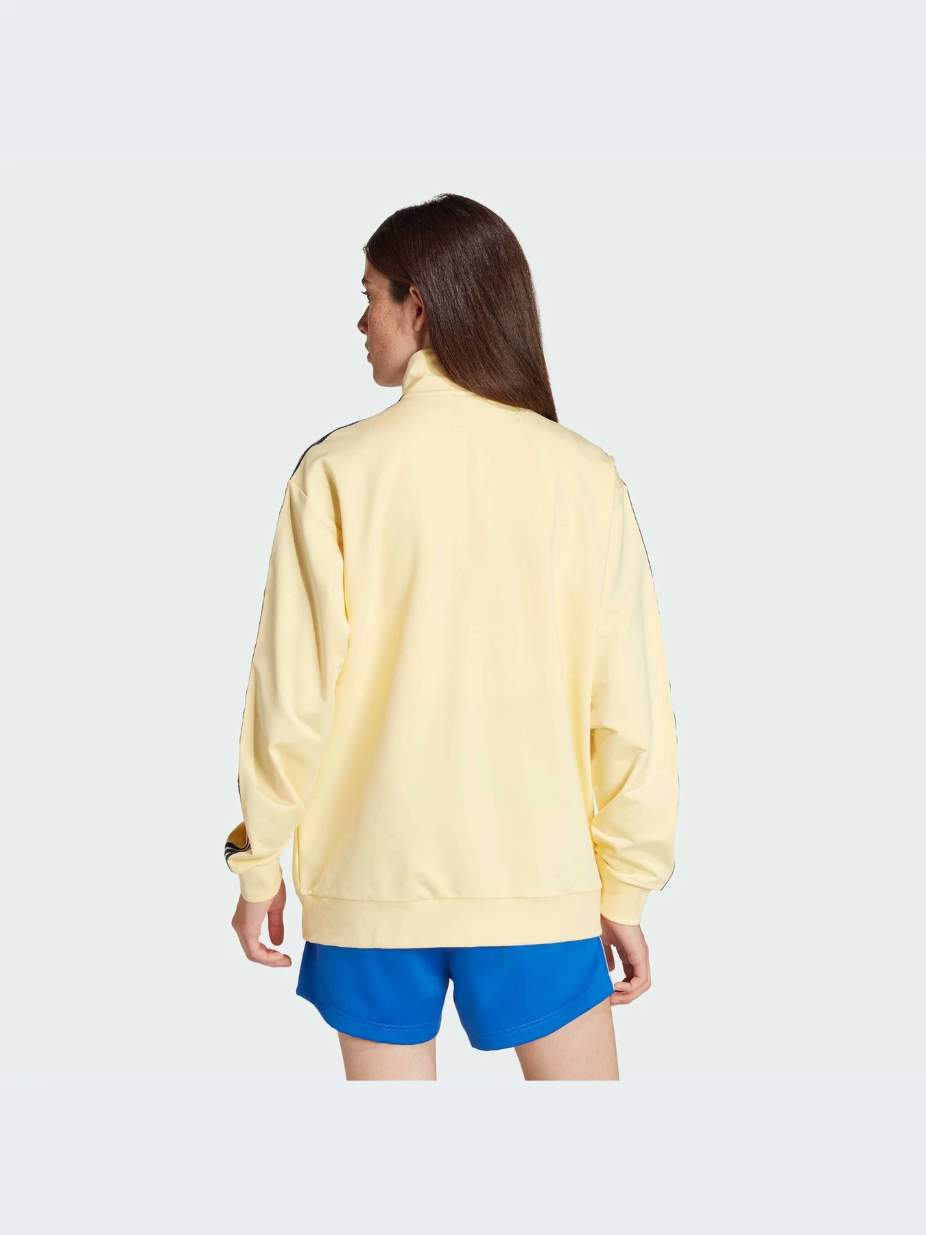Худи и свитшоты Adidas модель IT9840-KZ Худи и свитшоты Adidas модель IT9840-KZ Фото