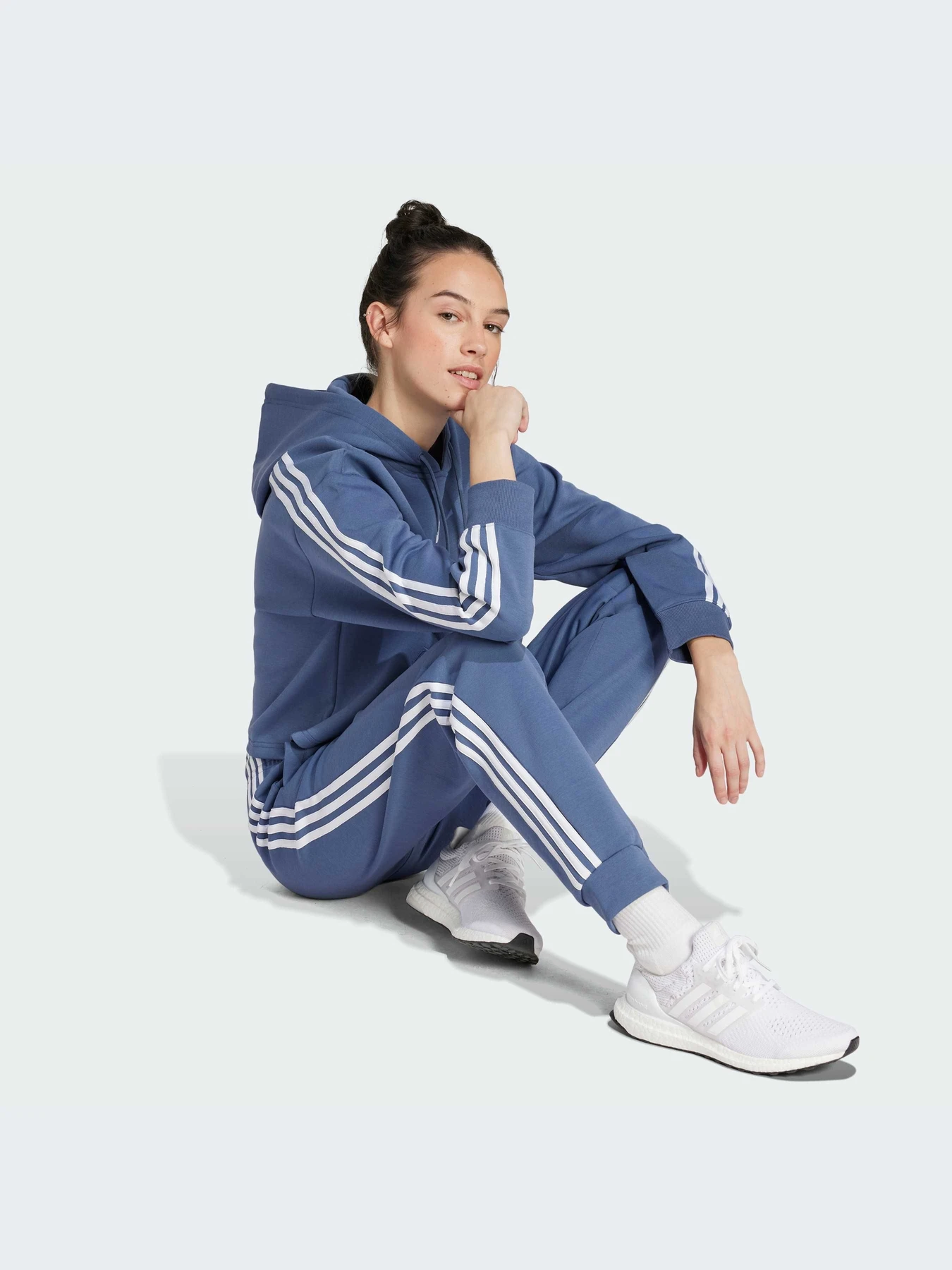 Брюки Adidas Icons модель IS3941-KZ Брюки Adidas Icons модель IS3941-KZ Фото