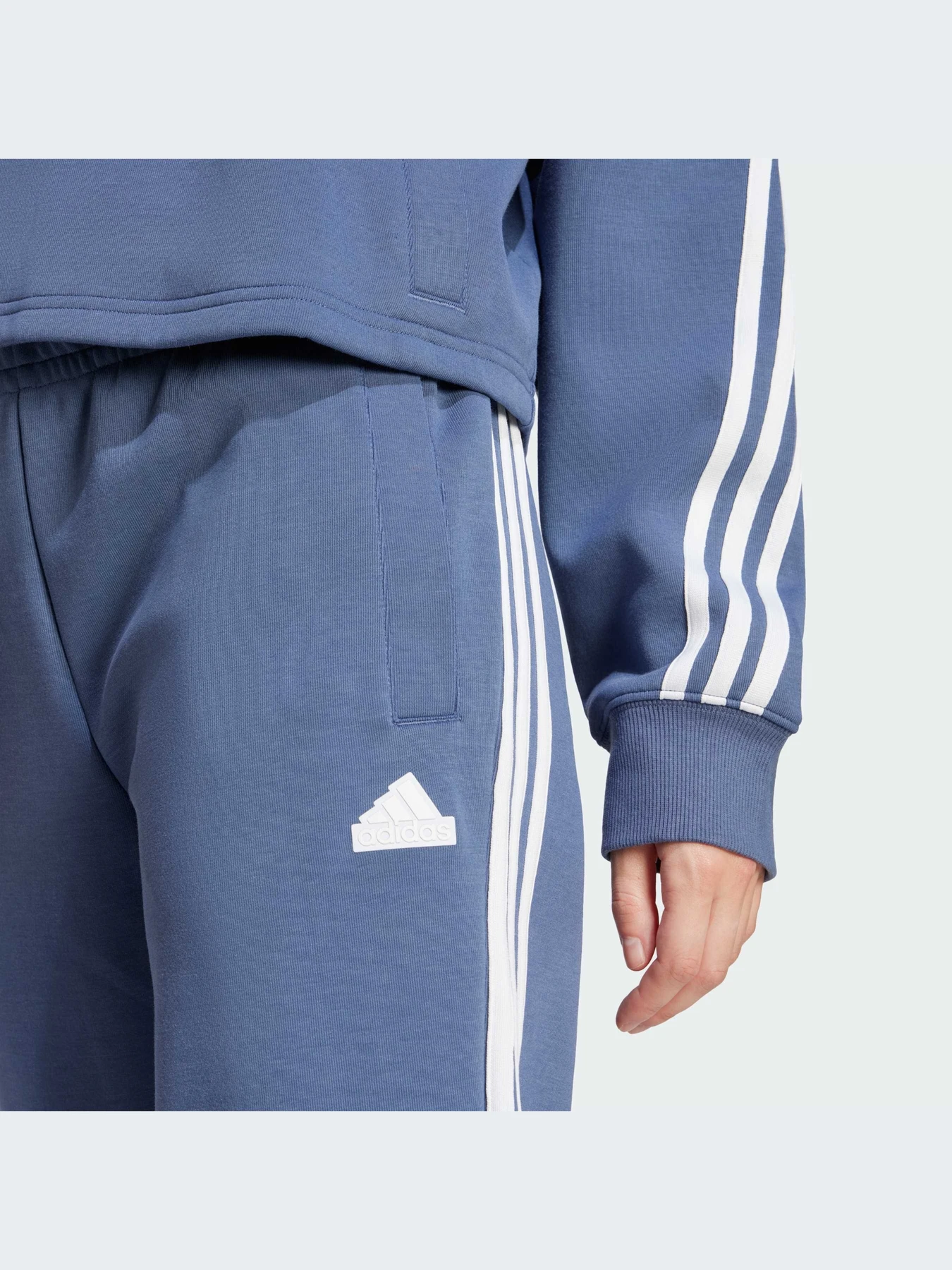 Брюки Adidas Icons модель IS3941-KZ Брюки Adidas Icons модель IS3941-KZ Фото