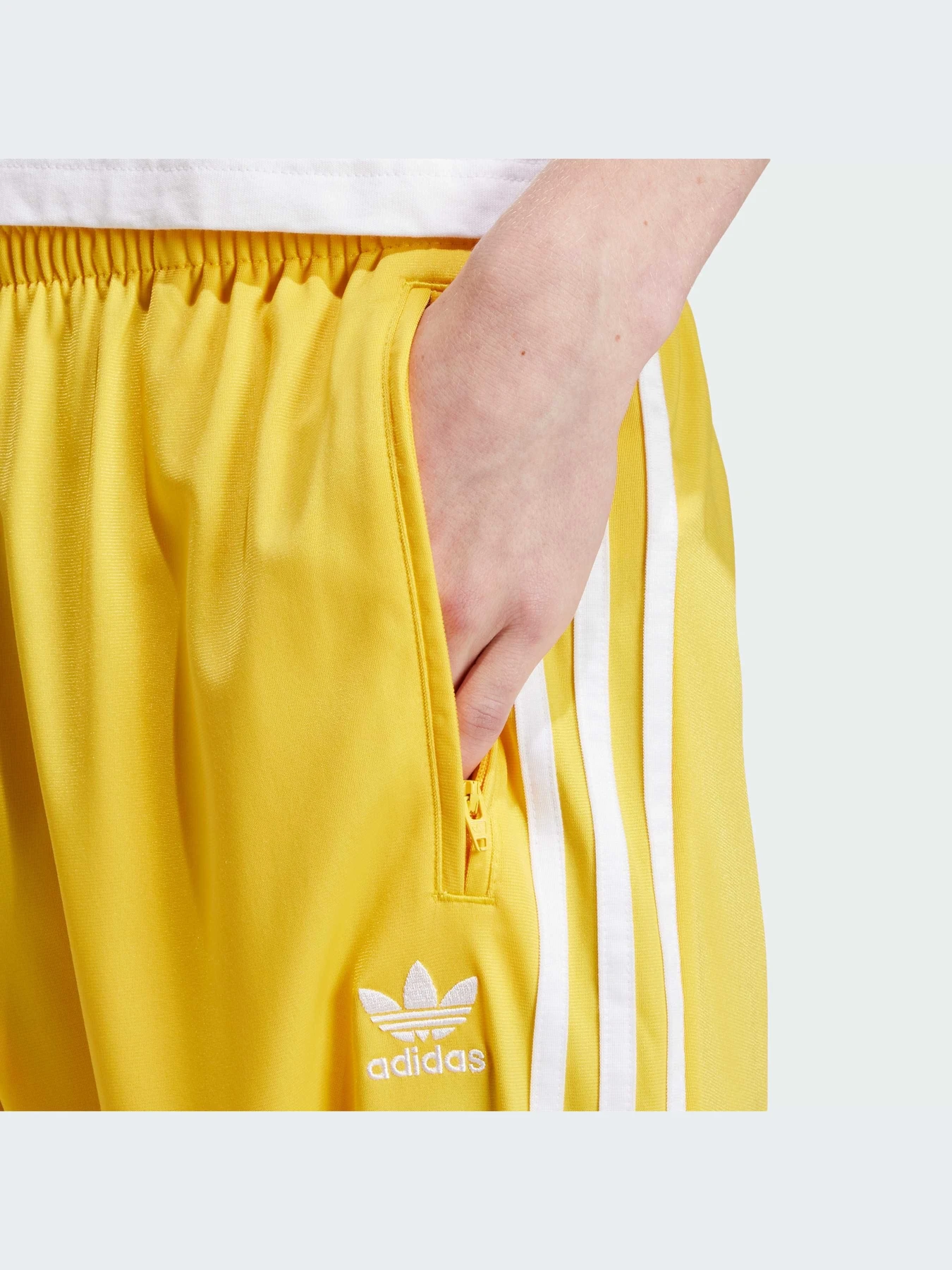 Брюки Adidas Adicolor модель IM9478-KZ Брюки Adidas Adicolor модель IM9478-KZ Фото