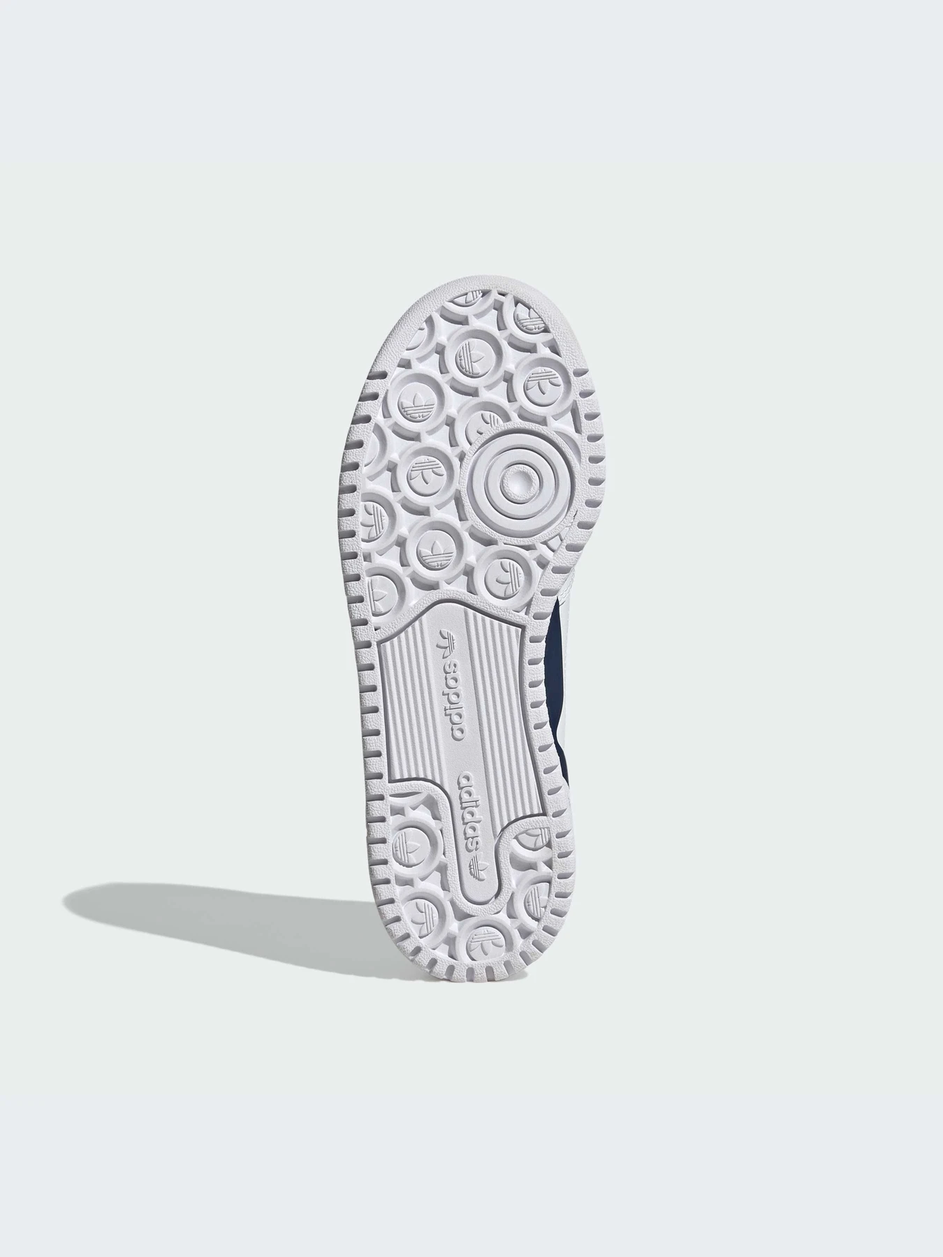 Кроссовки Adidas Forum модель IF1172-KZ Кроссовки Adidas Forum модель IF1172-KZ Фото