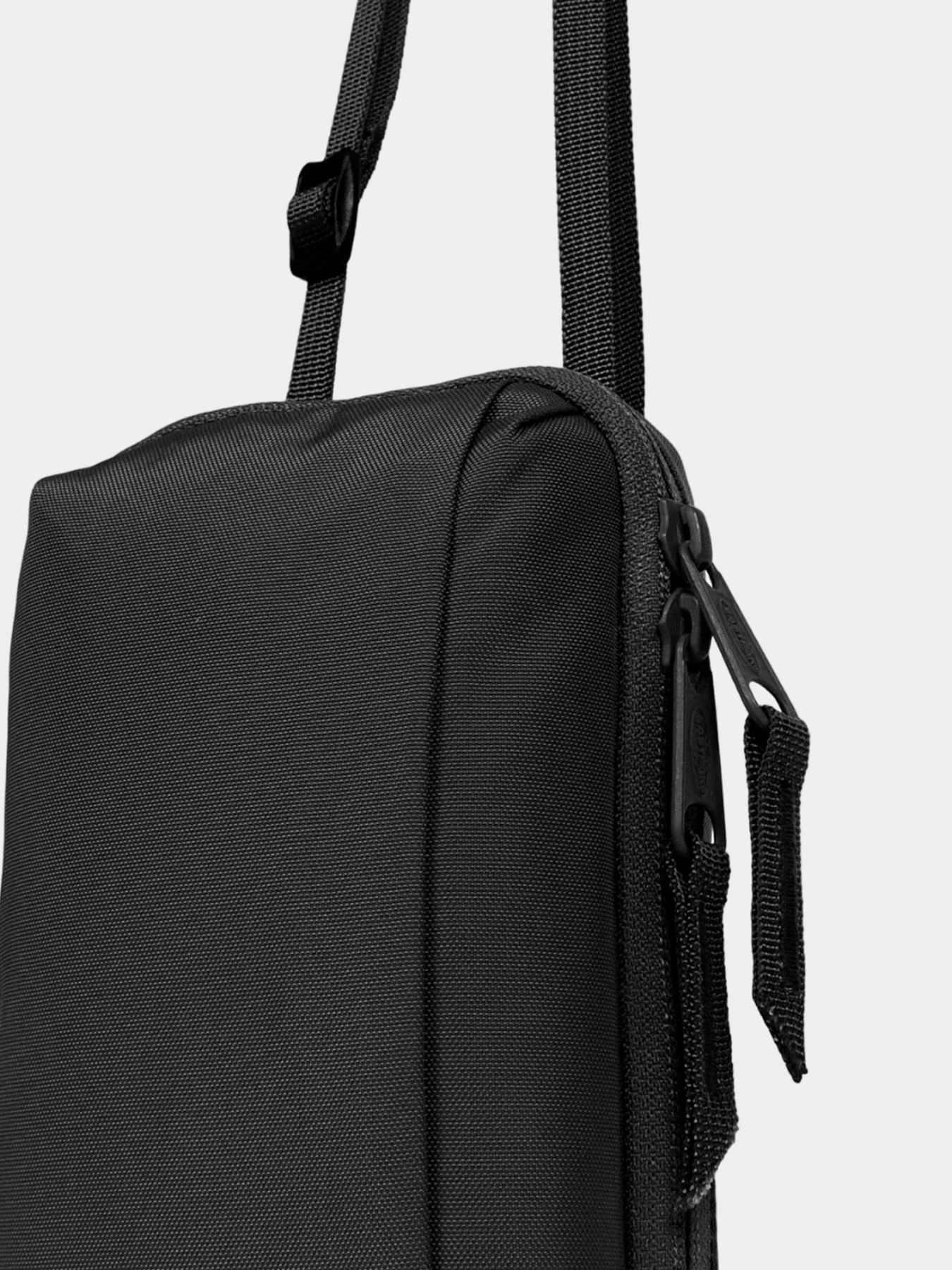 Аксессуары для смартфонов EastPak модель EK0A5BEC5A21 Аксессуары для смартфонов EastPak модель EK0A5BEC5A21 Фото
