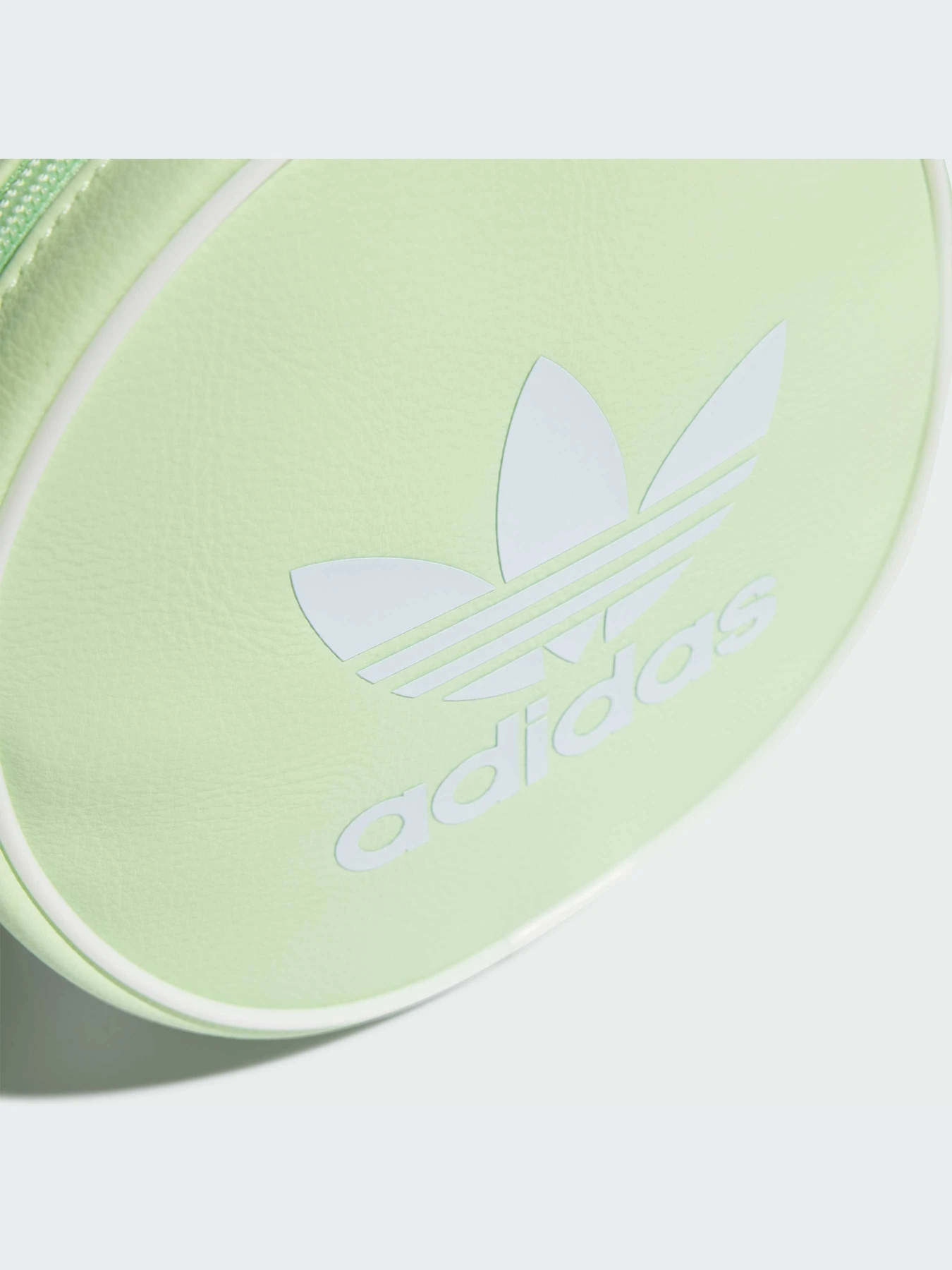Сумки Adidas Adicolor модель IT4829-KZ Сумки Adidas Adicolor модель IT4829-KZ Фото