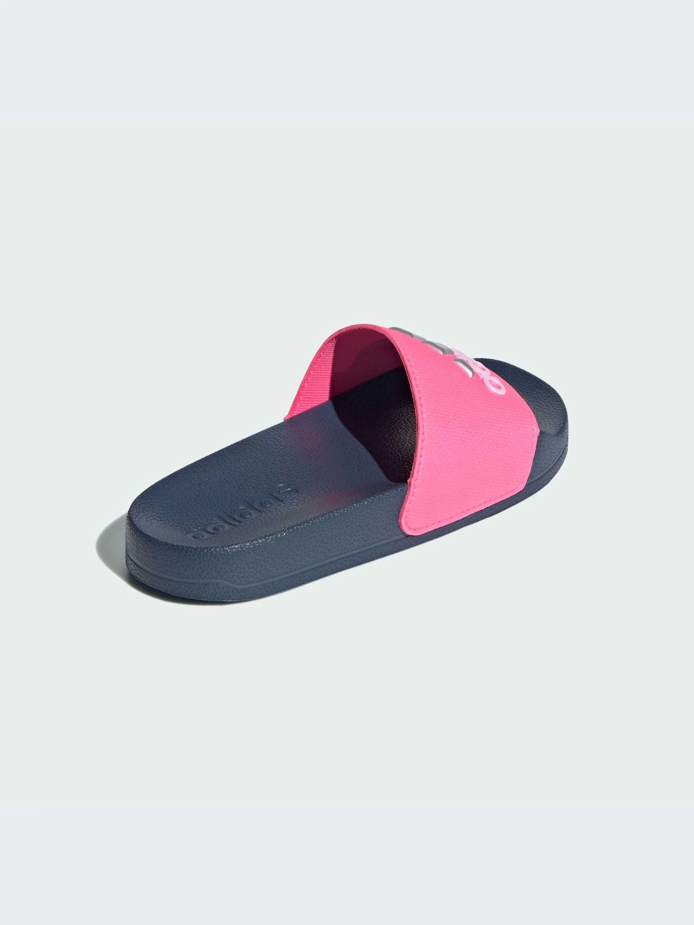 Шлёпанцы Adidas Adilette модель IE2606-KZ Шлёпанцы Adidas Adilette модель IE2606-KZ Фото