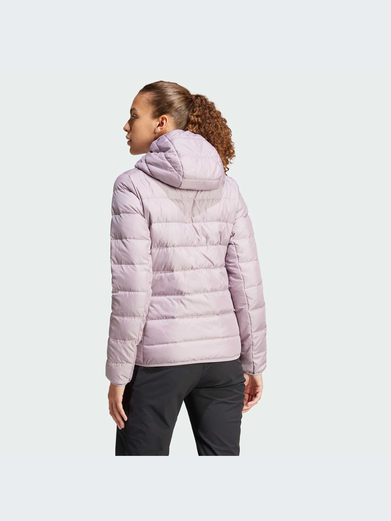 Куртки и дубленки Adidas модель IP3544-KZ Куртки и дубленки Adidas модель IP3544-KZ Фото