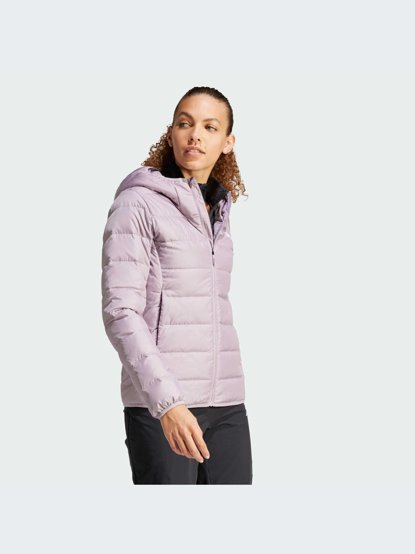 Куртки и дубленки Adidas модель IP3544-KZ Куртки и дубленки Adidas модель IP3544-KZ Фото