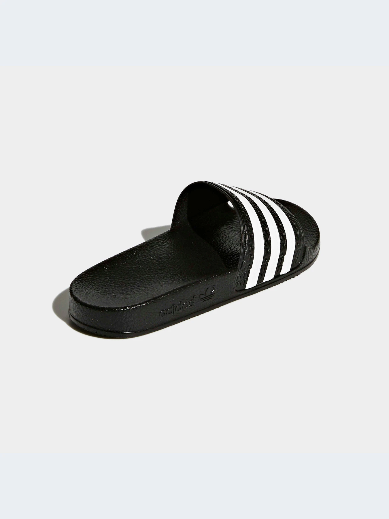 Шлёпанцы Adidas Adilette модель BA7130-KZ Шлёпанцы Adidas Adilette модель BA7130-KZ Фото