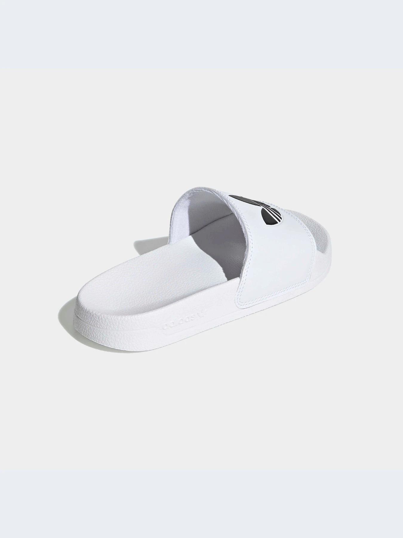 Шлёпанцы Adidas Adilette модель EG8272-KZ Шлёпанцы Adidas Adilette модель EG8272-KZ Фото