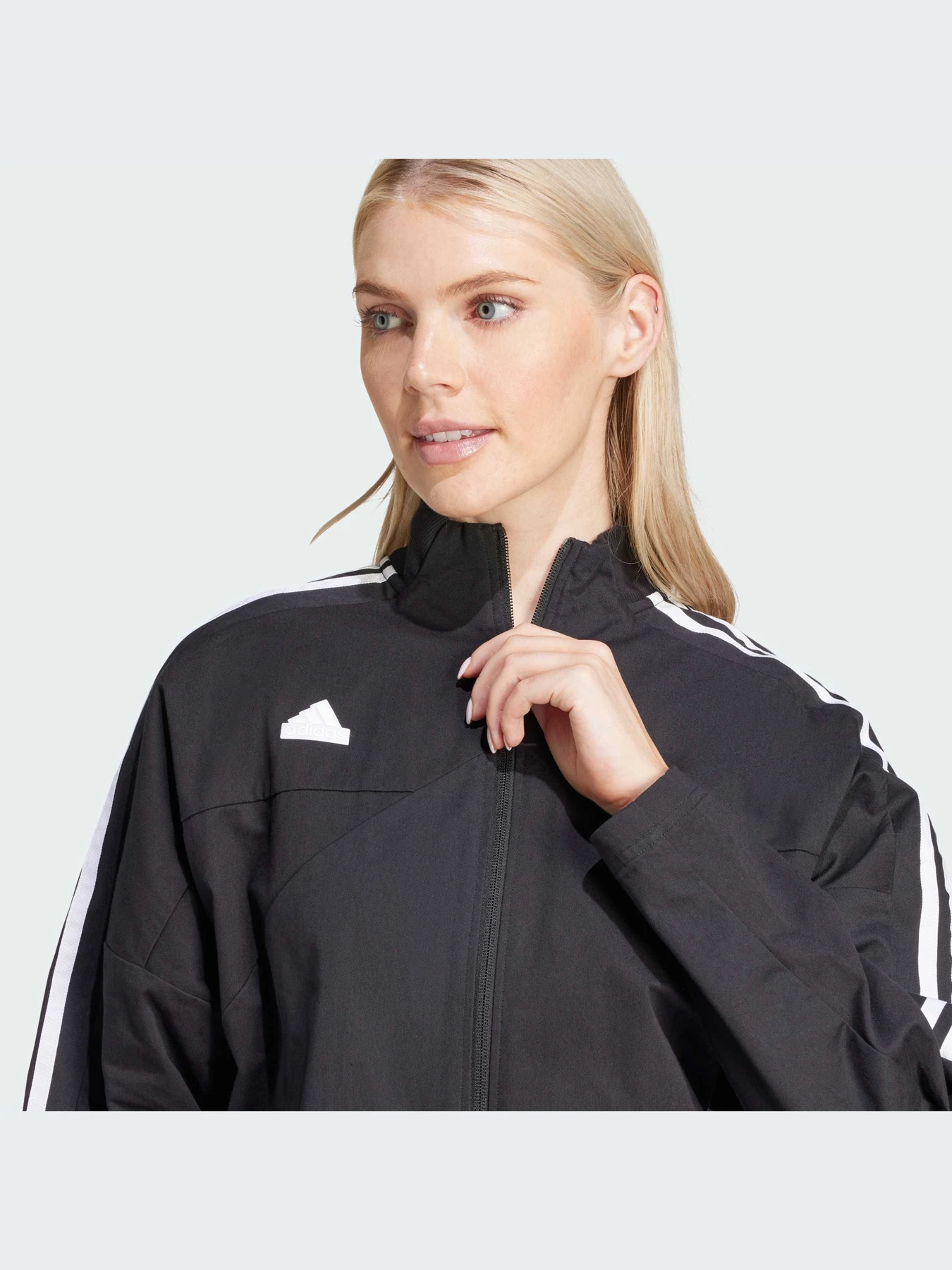 Куртки и дубленки Adidas Tiro модель IS4569-KZ Куртки и дубленки Adidas Tiro модель IS4569-KZ Фото
