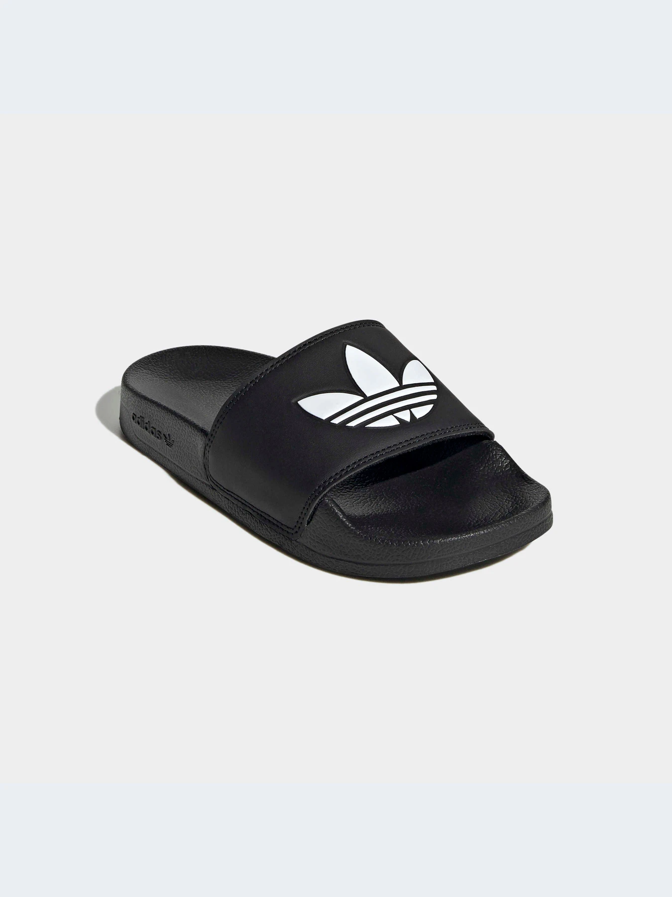 Шлёпанцы Adidas Adilette модель EG8271-KZ Шлёпанцы Adidas Adilette модель EG8271-KZ Фото