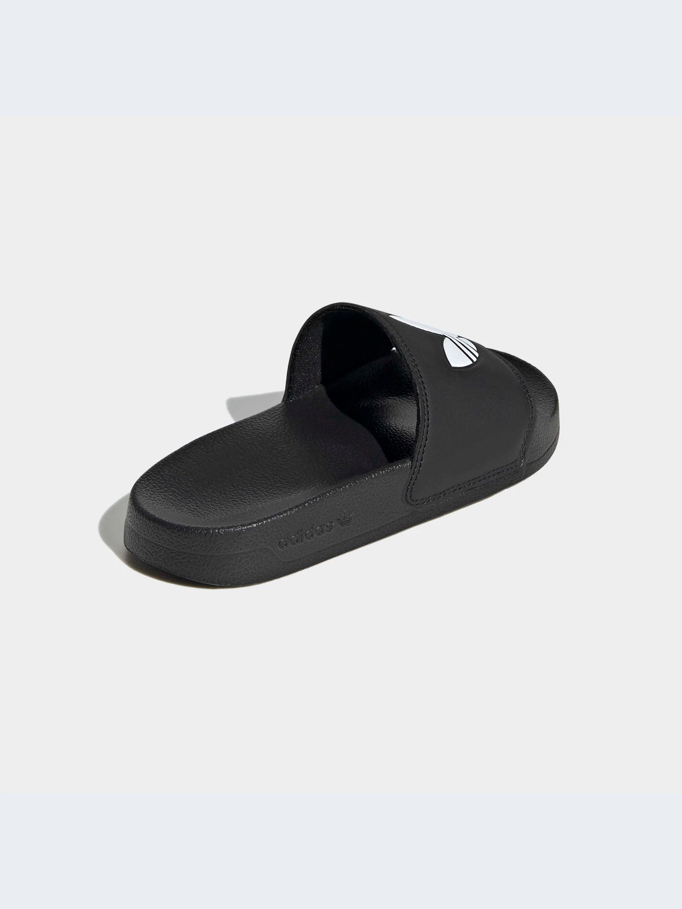 Шлёпанцы Adidas Adilette модель EG8271-KZ Шлёпанцы Adidas Adilette модель EG8271-KZ Фото