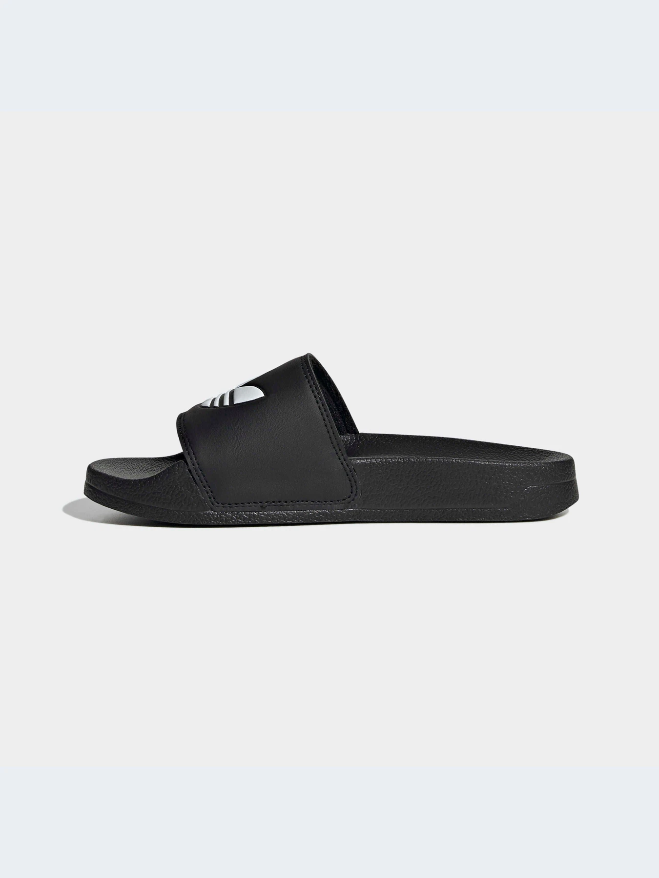 Шлёпанцы Adidas Adilette модель EG8271-KZ Шлёпанцы Adidas Adilette модель EG8271-KZ Фото