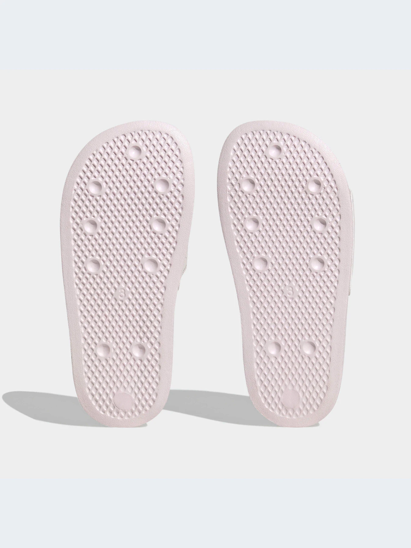 Шлёпанцы Adidas Adilette модель HQ6595-KZ Шлёпанцы Adidas Adilette модель HQ6595-KZ Фото