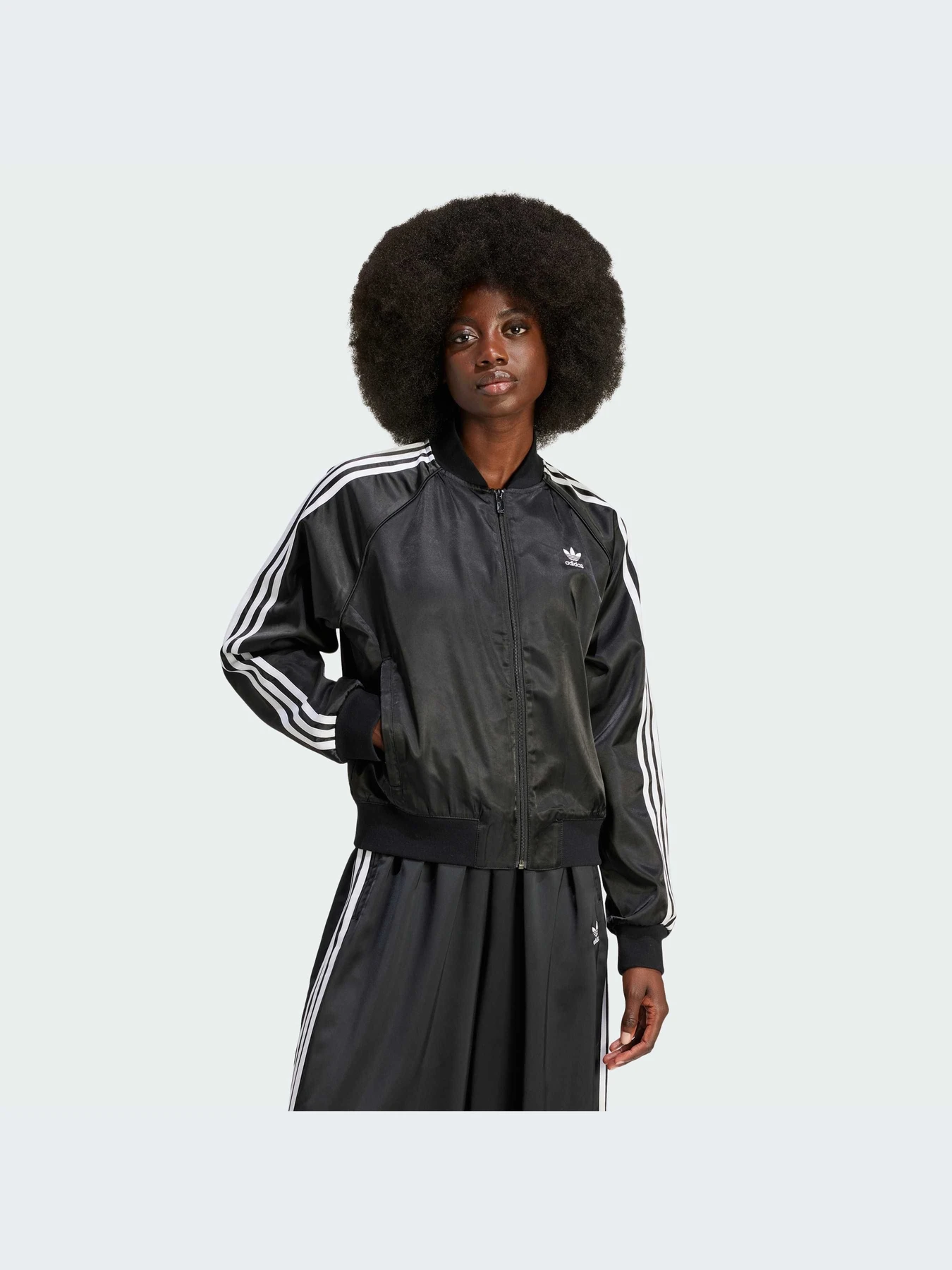 Куртки и дубленки Adidas Adicolor модель IU2533-KZ Куртки и дубленки Adidas Adicolor модель IU2533-KZ Фото