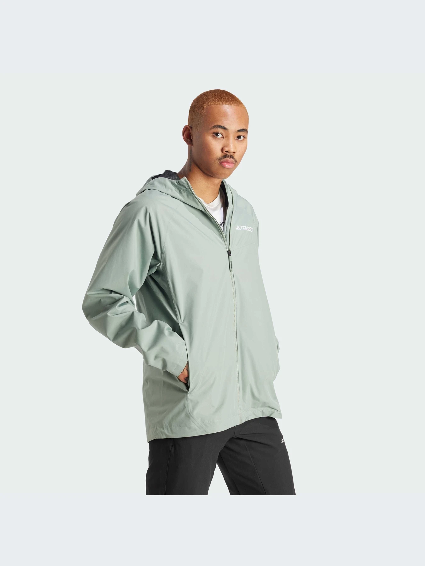 Куртки и дубленки Adidas модель IN4771-KZ Куртки и дубленки Adidas модель IN4771-KZ Фото