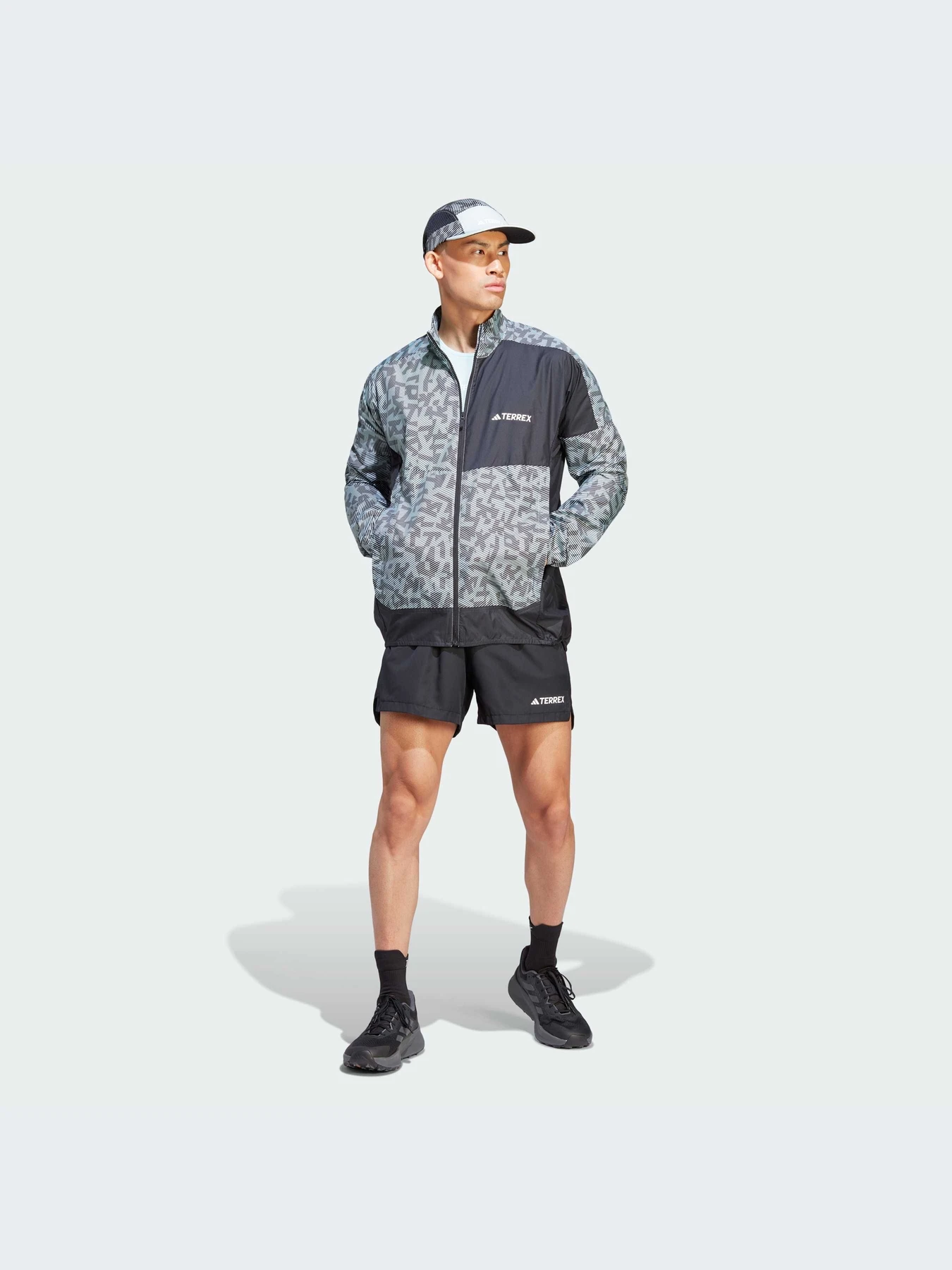 Куртки и дубленки Adidas модель IA1795-KZ Куртки и дубленки Adidas модель IA1795-KZ Фото