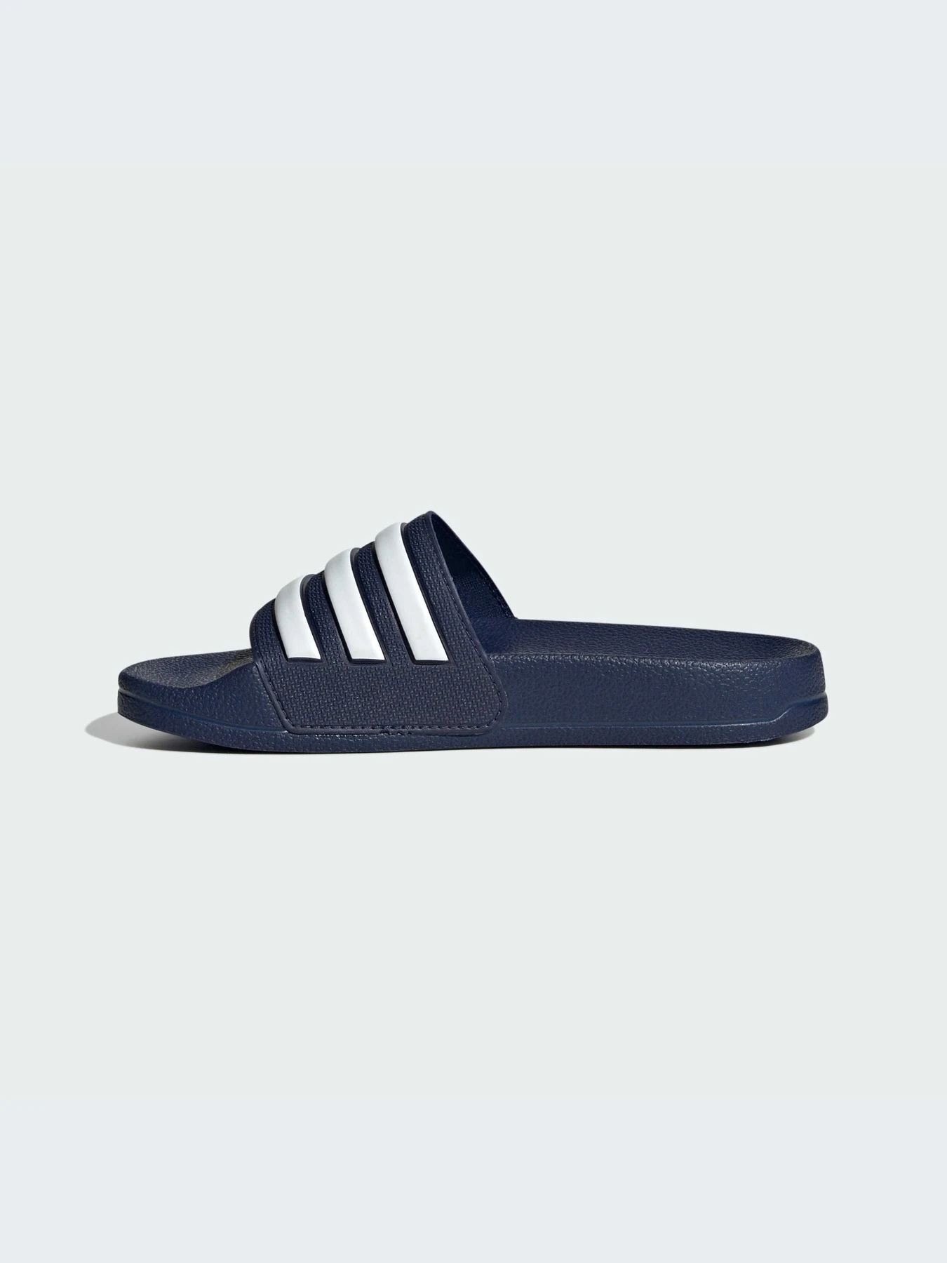Шлёпанцы Adidas Adilette модель IF5978-KZ Шлёпанцы Adidas Adilette модель IF5978-KZ Фото