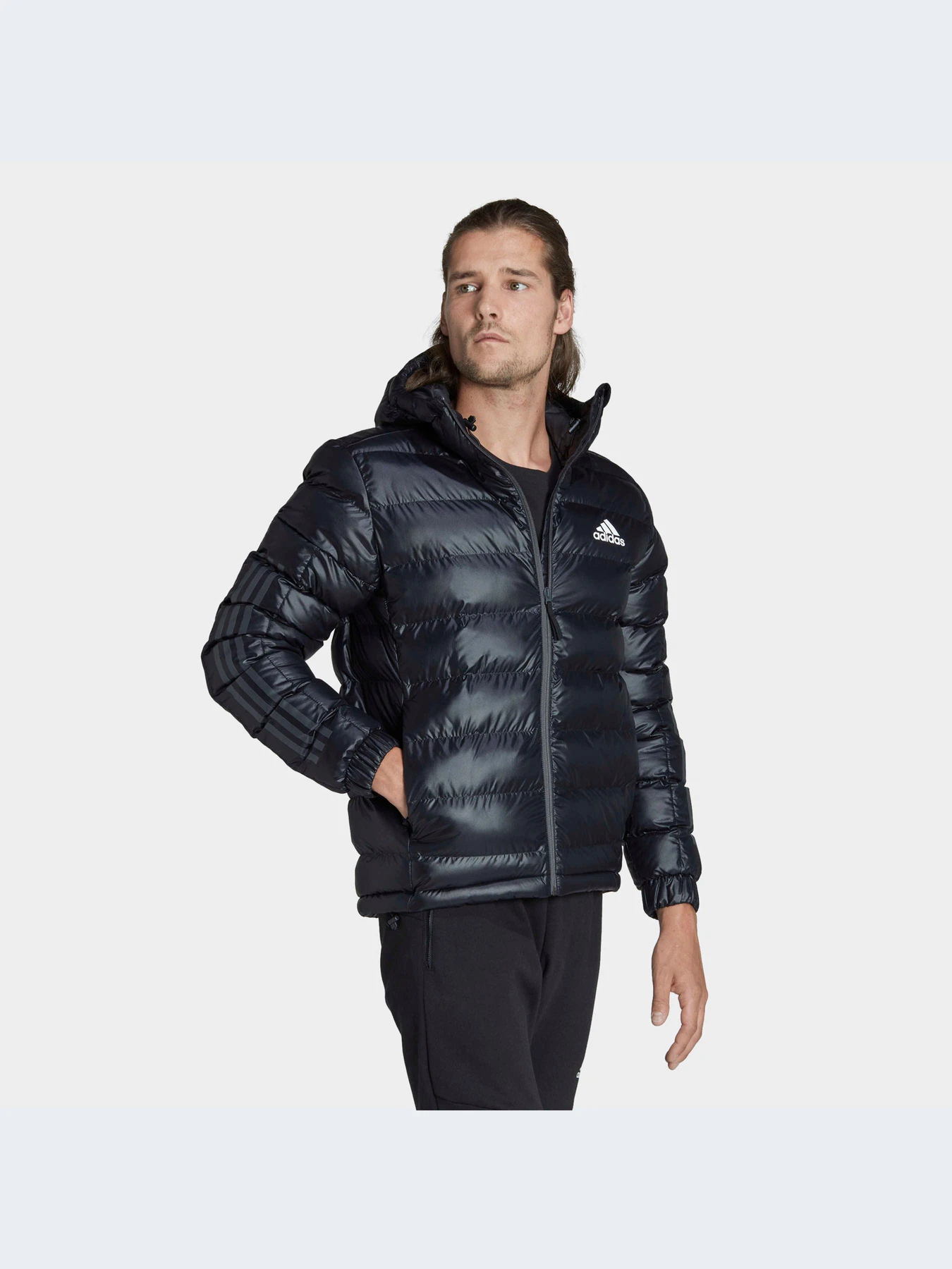 Куртки и дубленки Adidas модель HK6669-KZ Куртки и дубленки Adidas модель HK6669-KZ Фото