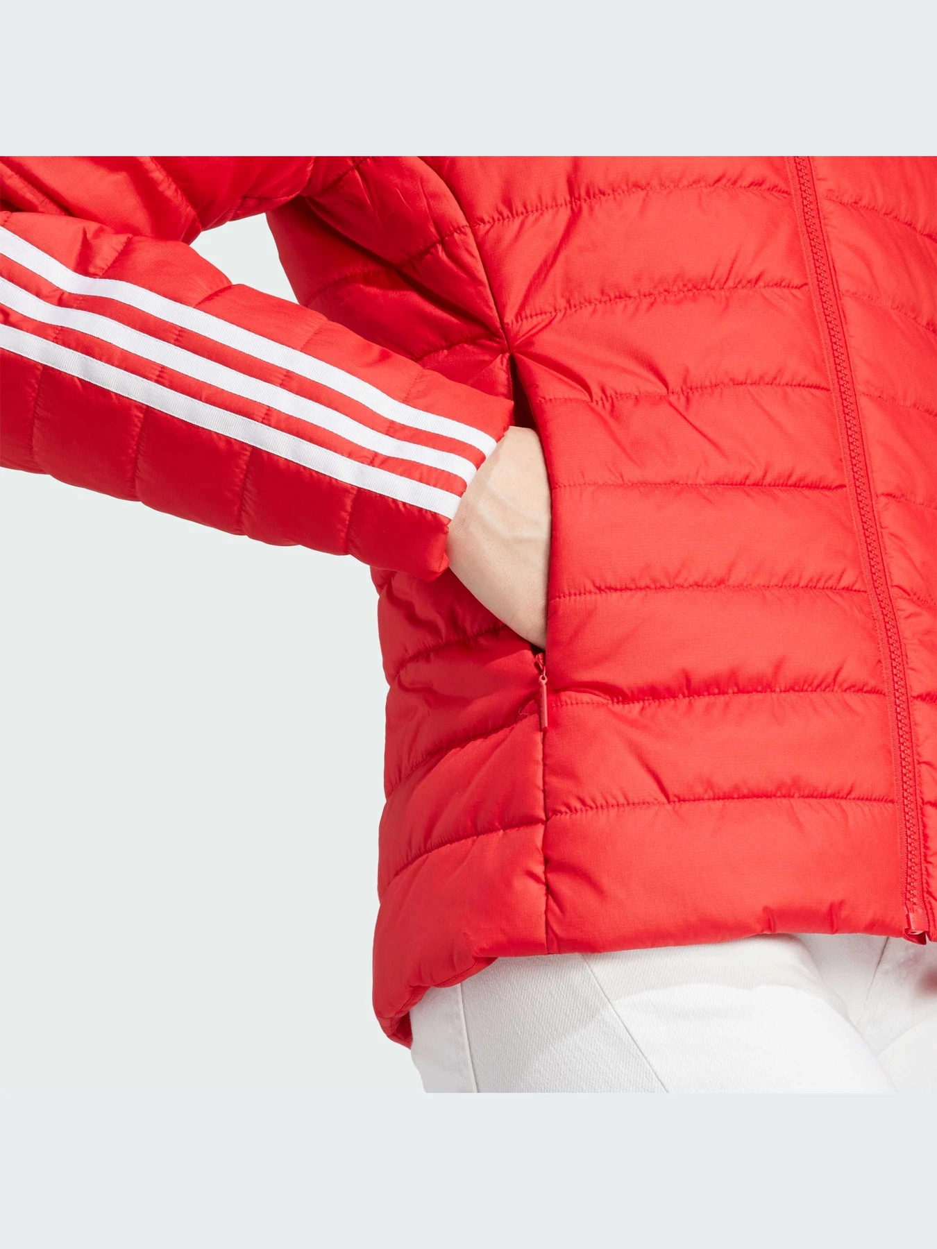 Куртки и дубленки Adidas модель IK0441-KZ Куртки и дубленки Adidas модель IK0441-KZ Фото