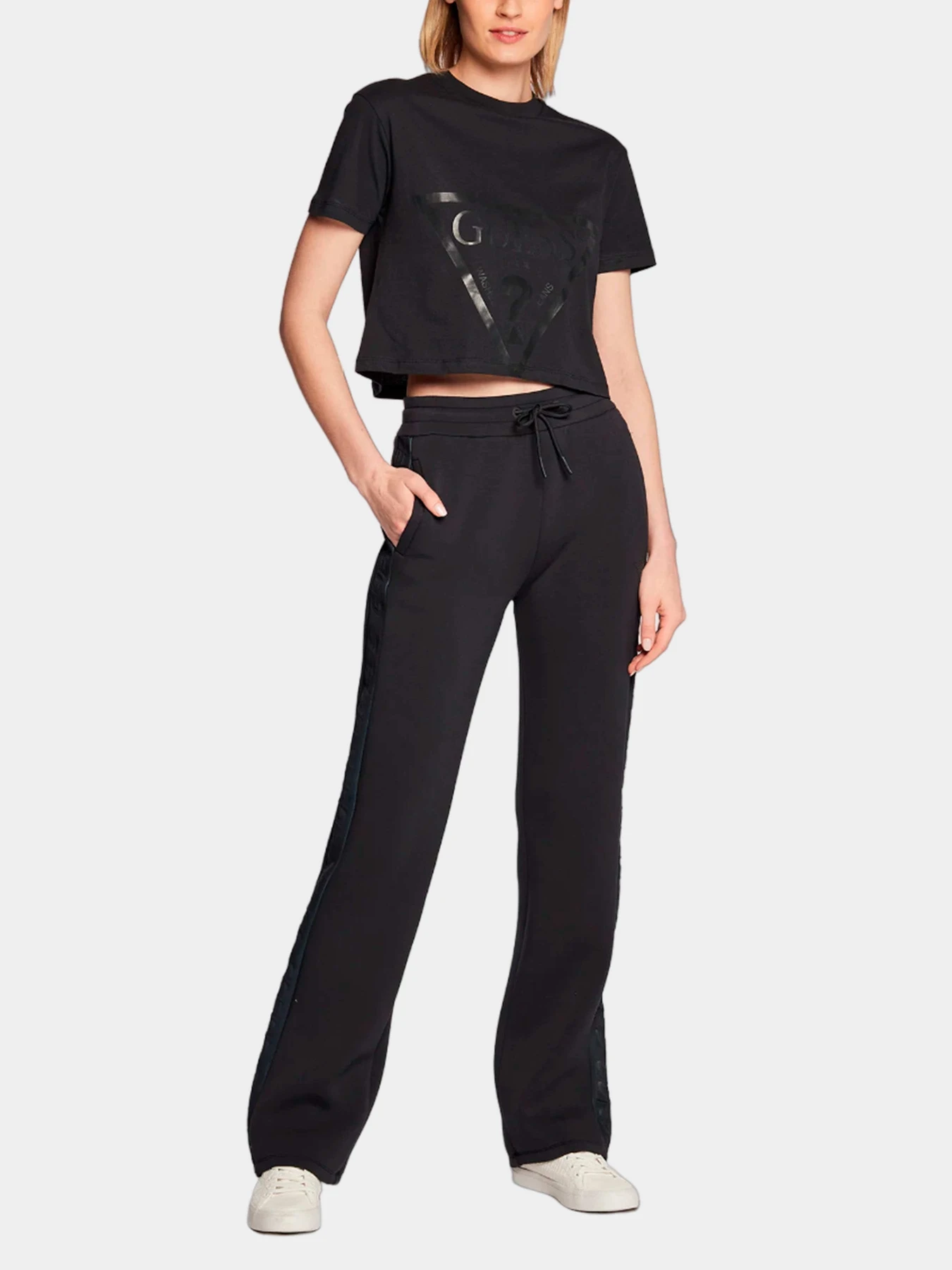 Футболки и поло GUESS модель V2YI06-K8HM0-G7FQ Футболки и поло GUESS модель V2YI06-K8HM0-G7FQ Фото