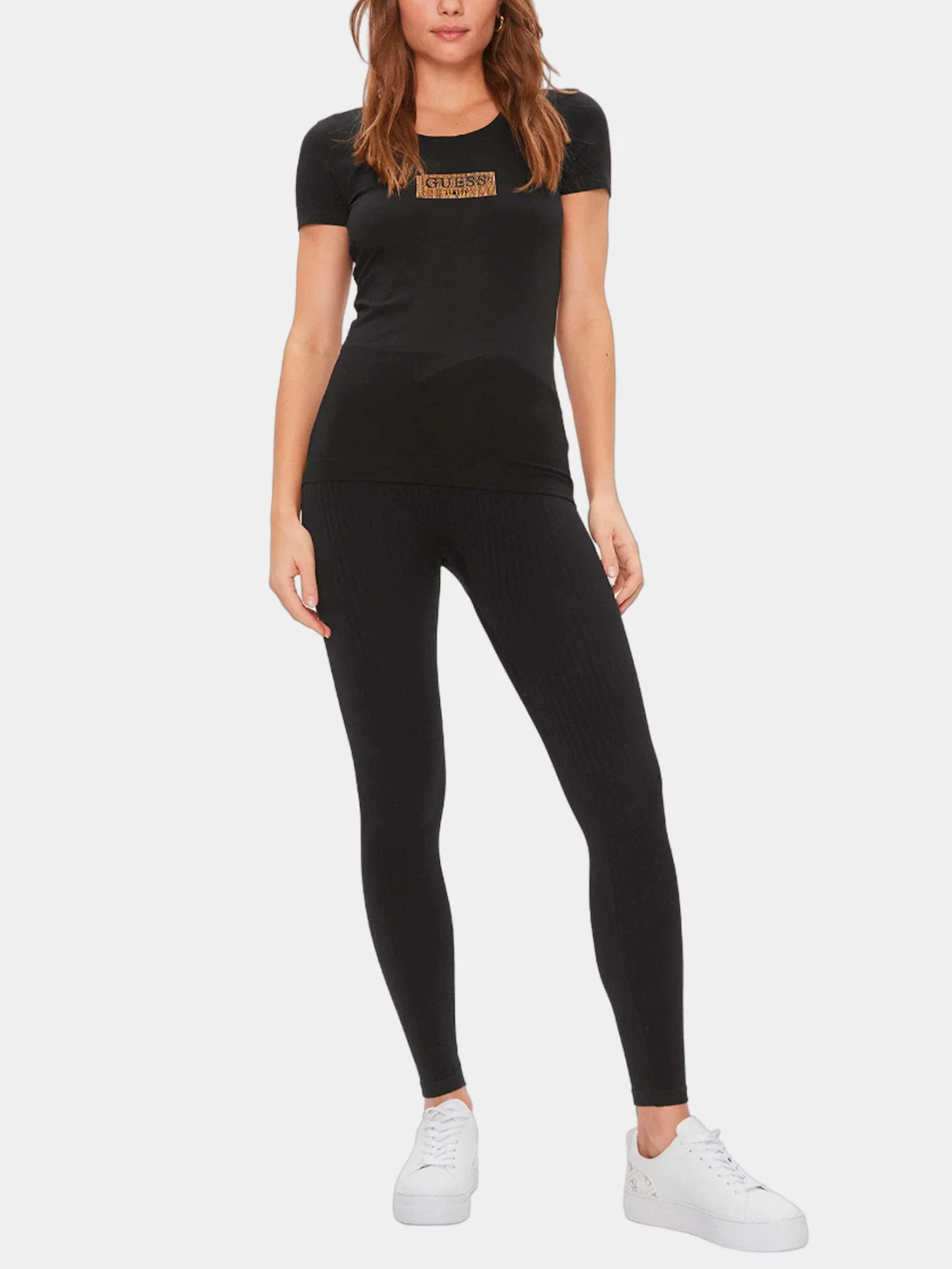 Футболки и поло GUESS модель W4RI33-J1314-JBLK Футболки и поло GUESS модель W4RI33-J1314-JBLK Фото
