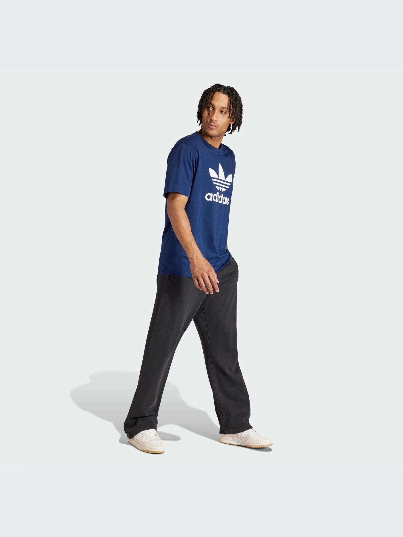 Футболки и поло Adidas Adicolor модель IR8011-KZ Футболки и поло Adidas Adicolor модель IR8011-KZ Фото