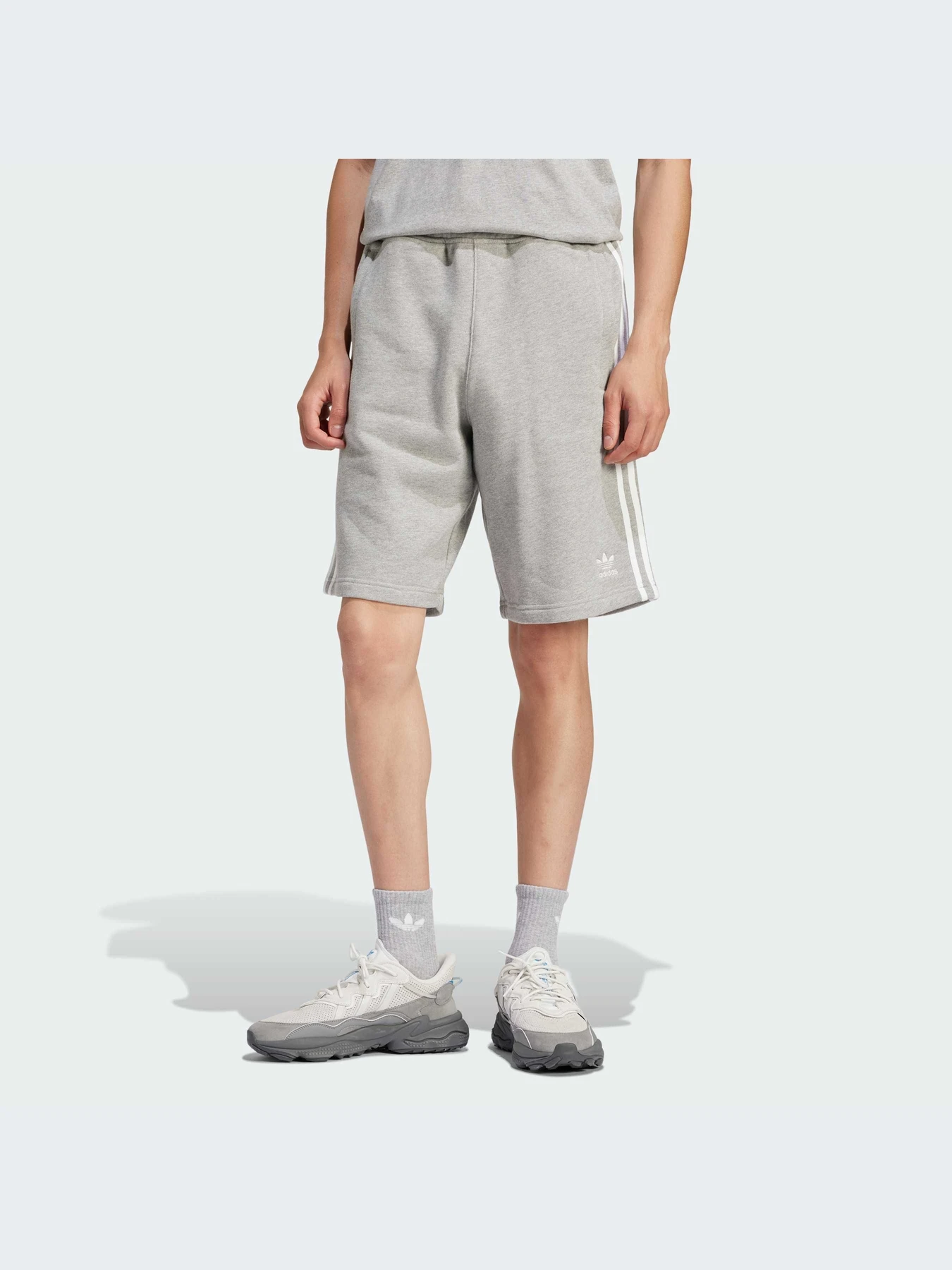 Шорты Adidas Adicolor модель IU2340-KZ Шорты Adidas Adicolor модель IU2340-KZ Фото