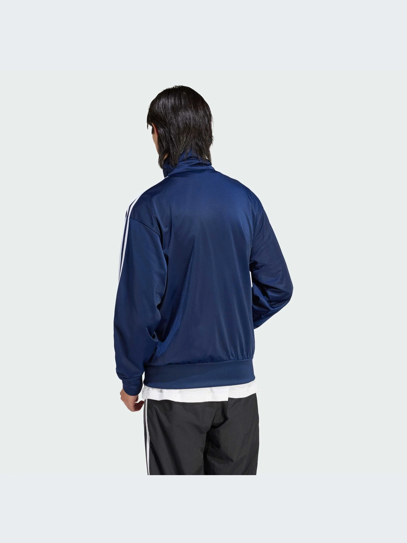 Худи и свитшоты Adidas модель IR9893-KZ Худи и свитшоты Adidas модель IR9893-KZ Фото