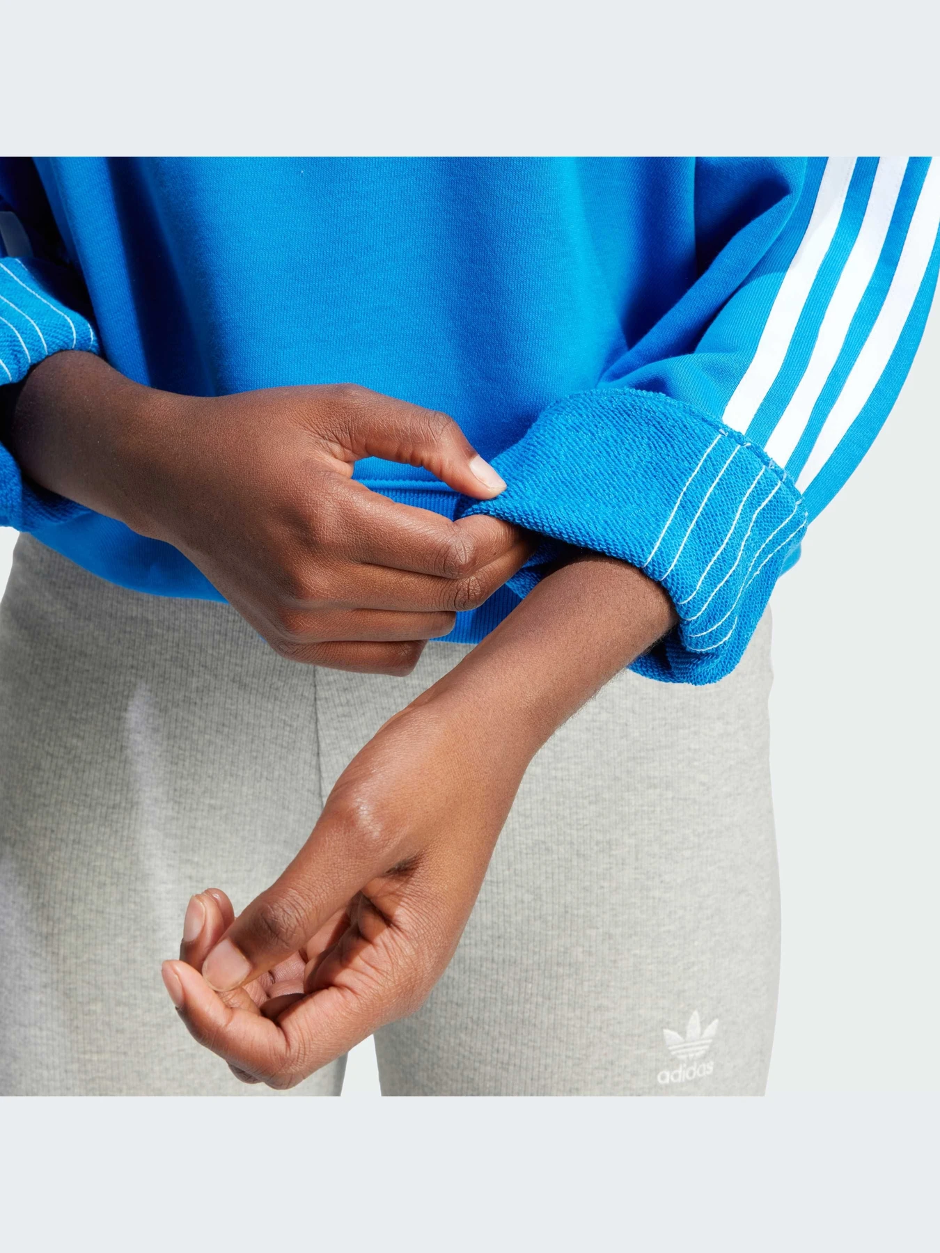 Худи и свитшоты Adidas Adicolor модель IR5523-KZ Худи и свитшоты Adidas Adicolor модель IR5523-KZ Фото